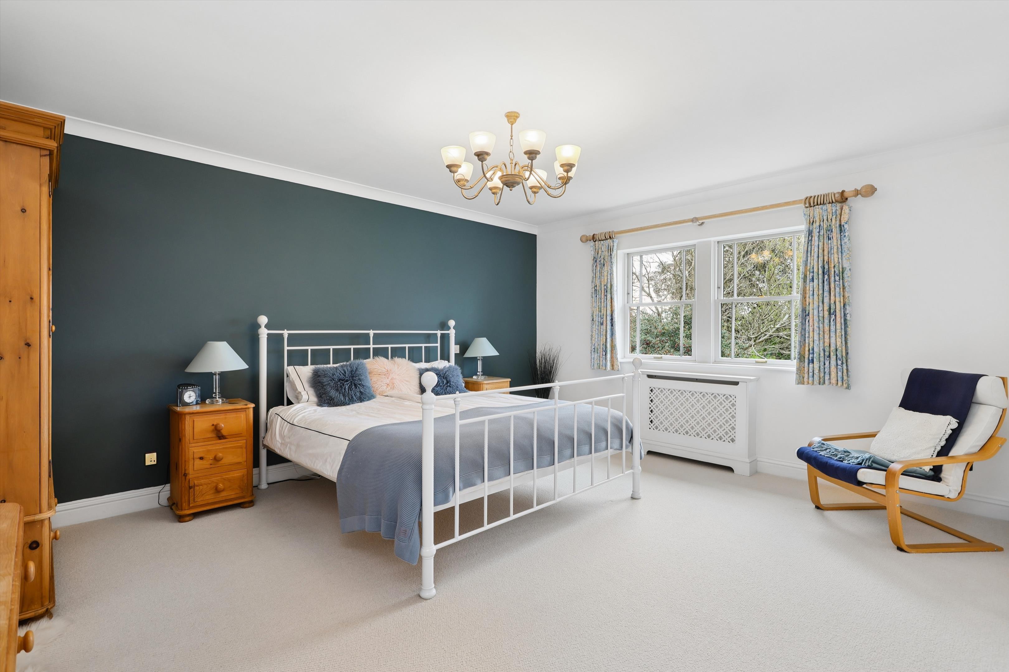 Beaconsfield Road, Claygate, Esher, Surrey KT10
