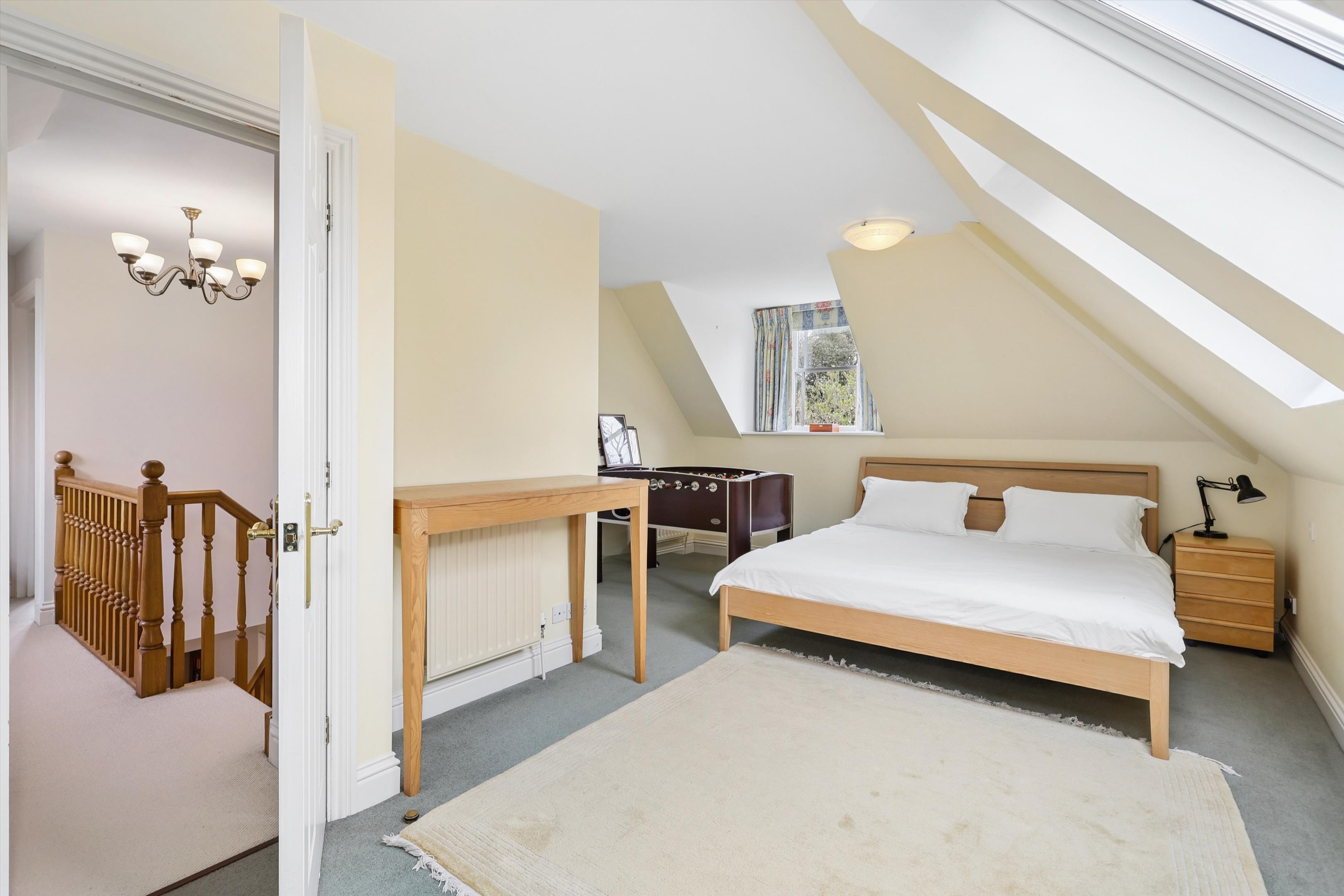 Beaconsfield Road, Claygate, Esher, Surrey KT10
