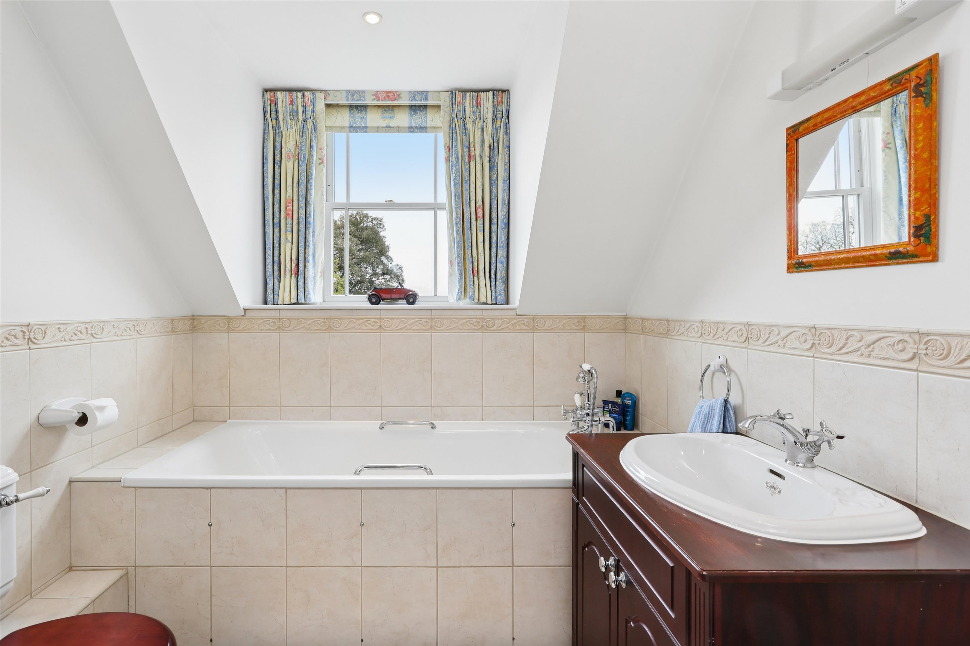 Beaconsfield Road, Claygate, Esher, Surrey KT10