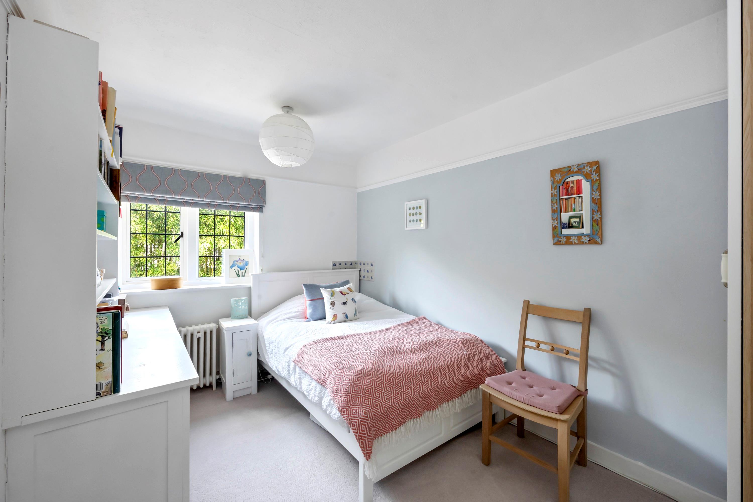 New Road, Esher, Surrey, KT10