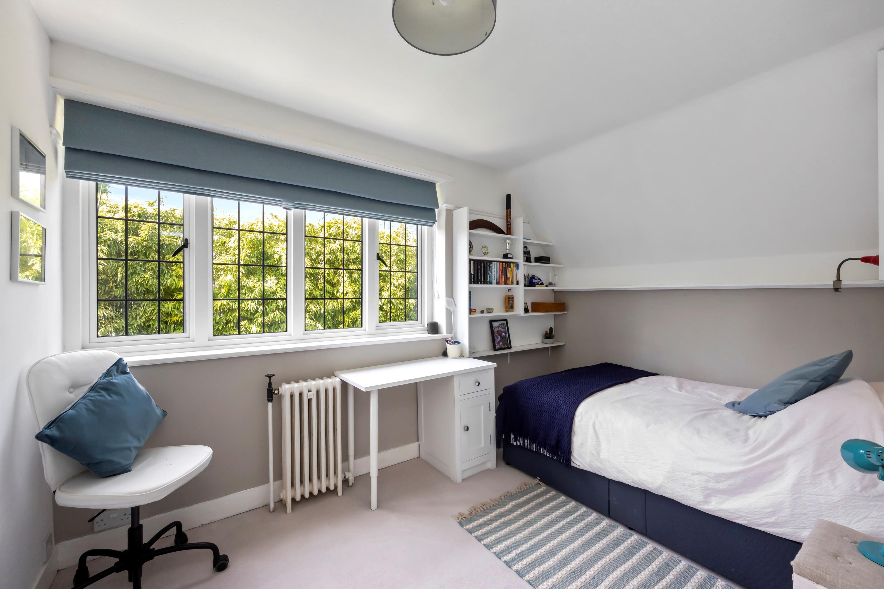 New Road, Esher, Surrey, KT10