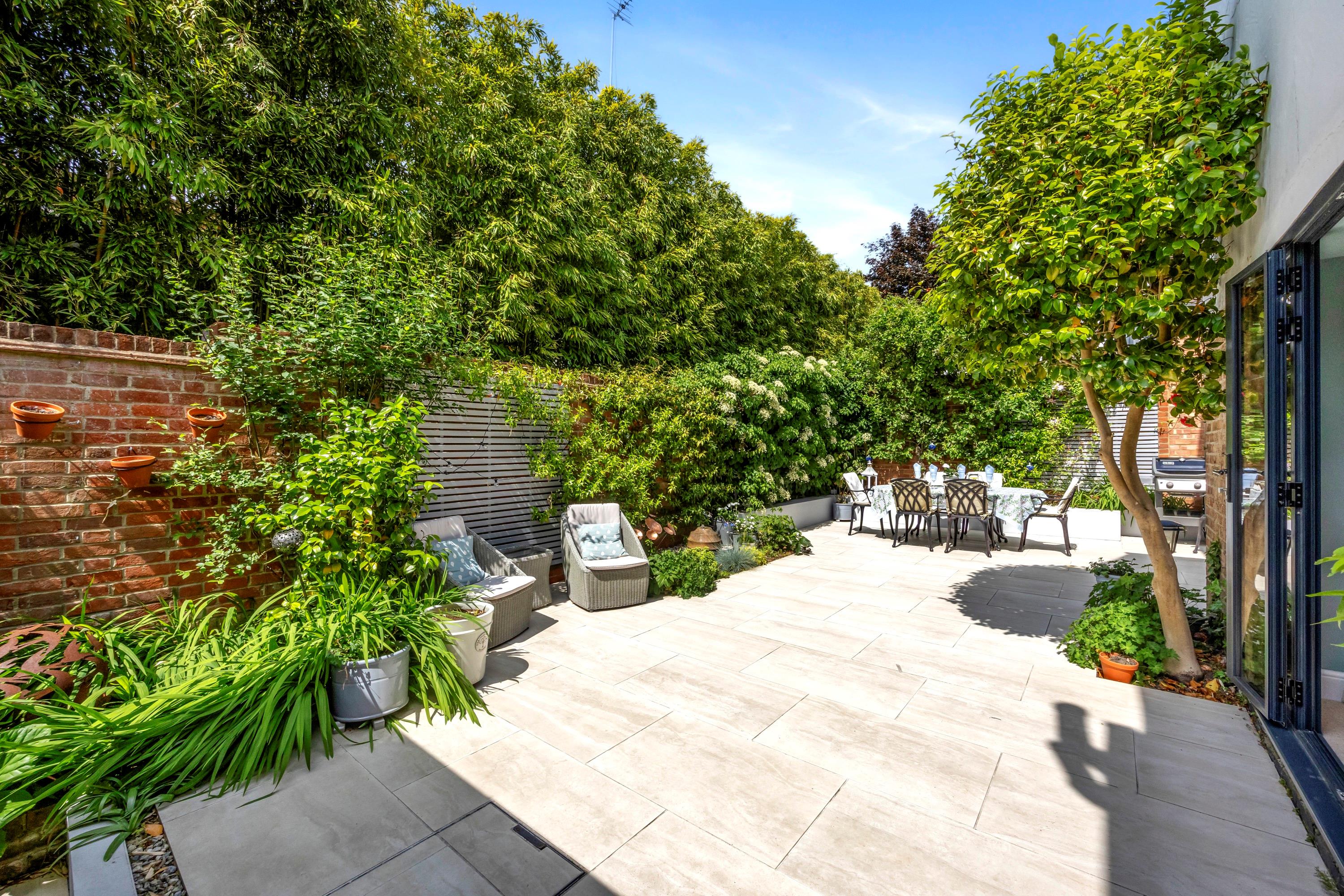 New Road, Esher, Surrey, KT10