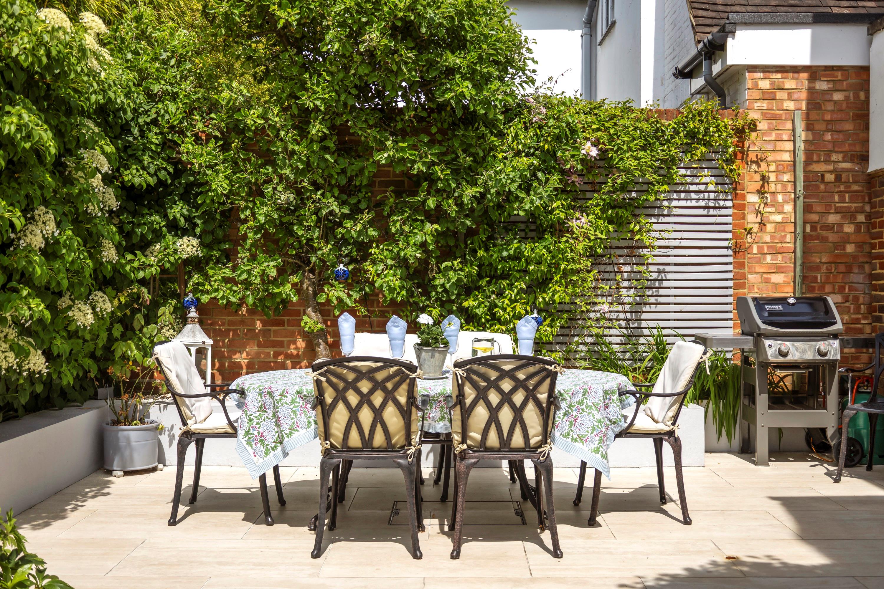 New Road, Esher, Surrey, KT10