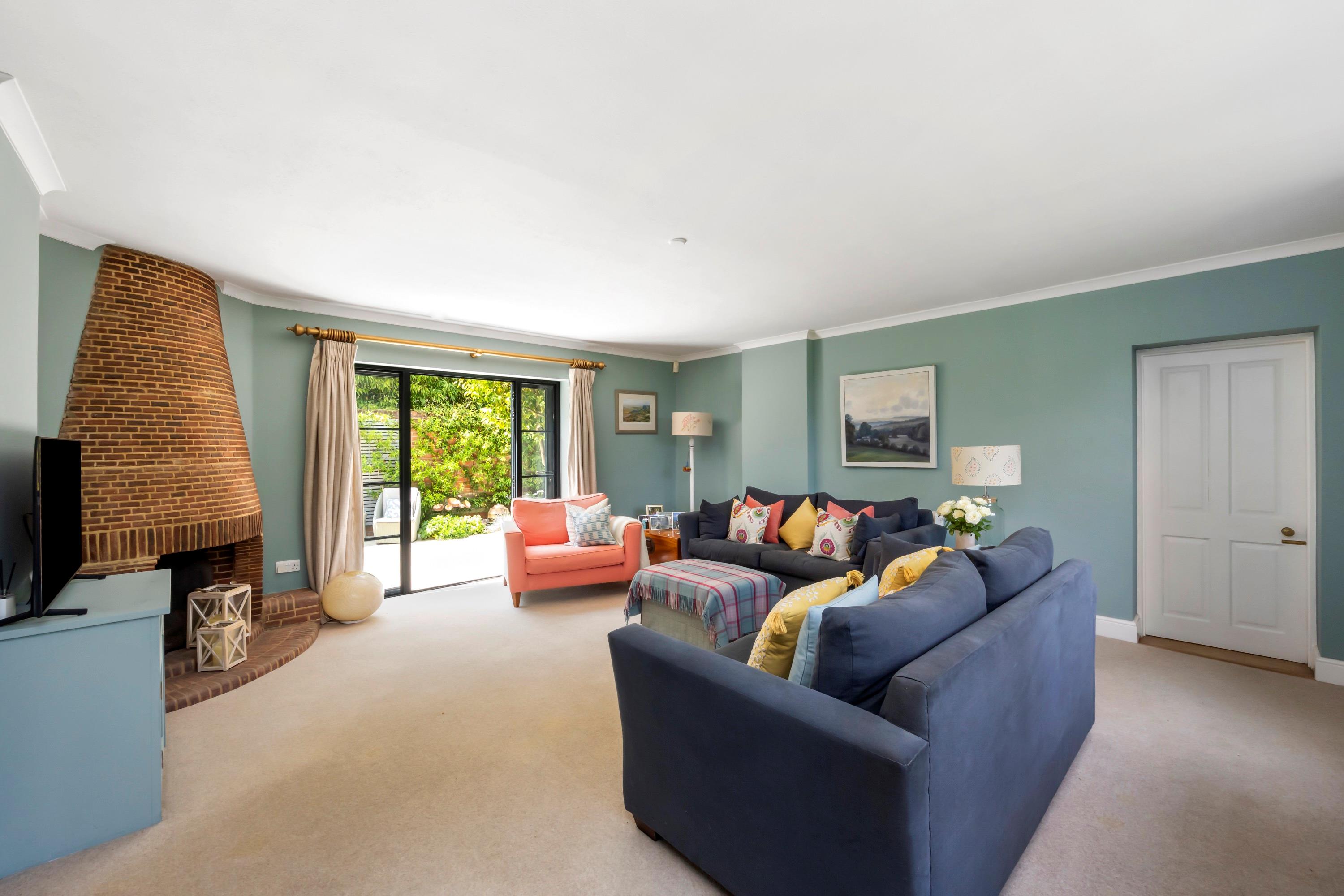 New Road, Esher, Surrey, KT10