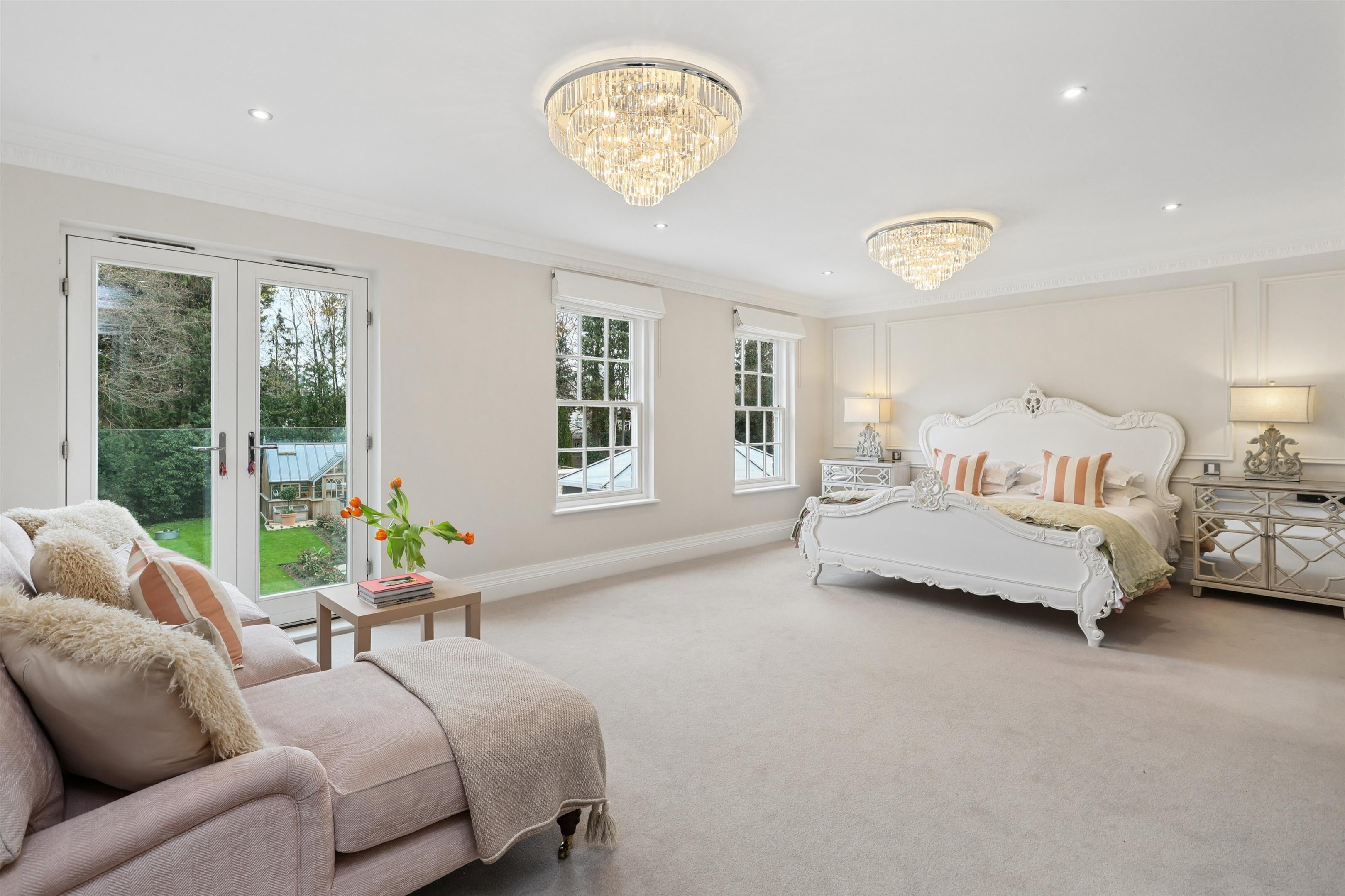 Woodlands Road, West Byfleet, Surrey KT14