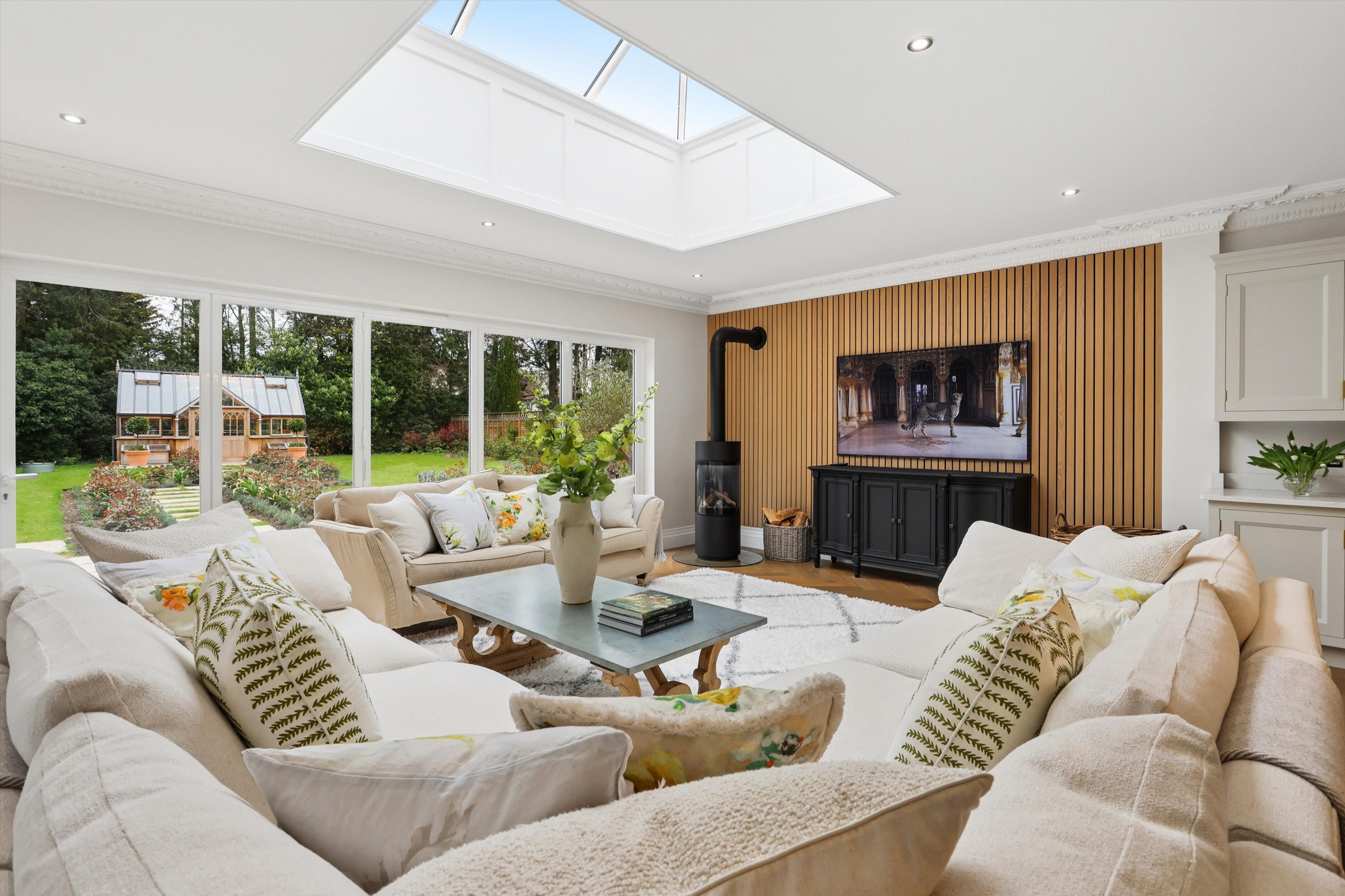 Woodlands Road, West Byfleet, Surrey KT14