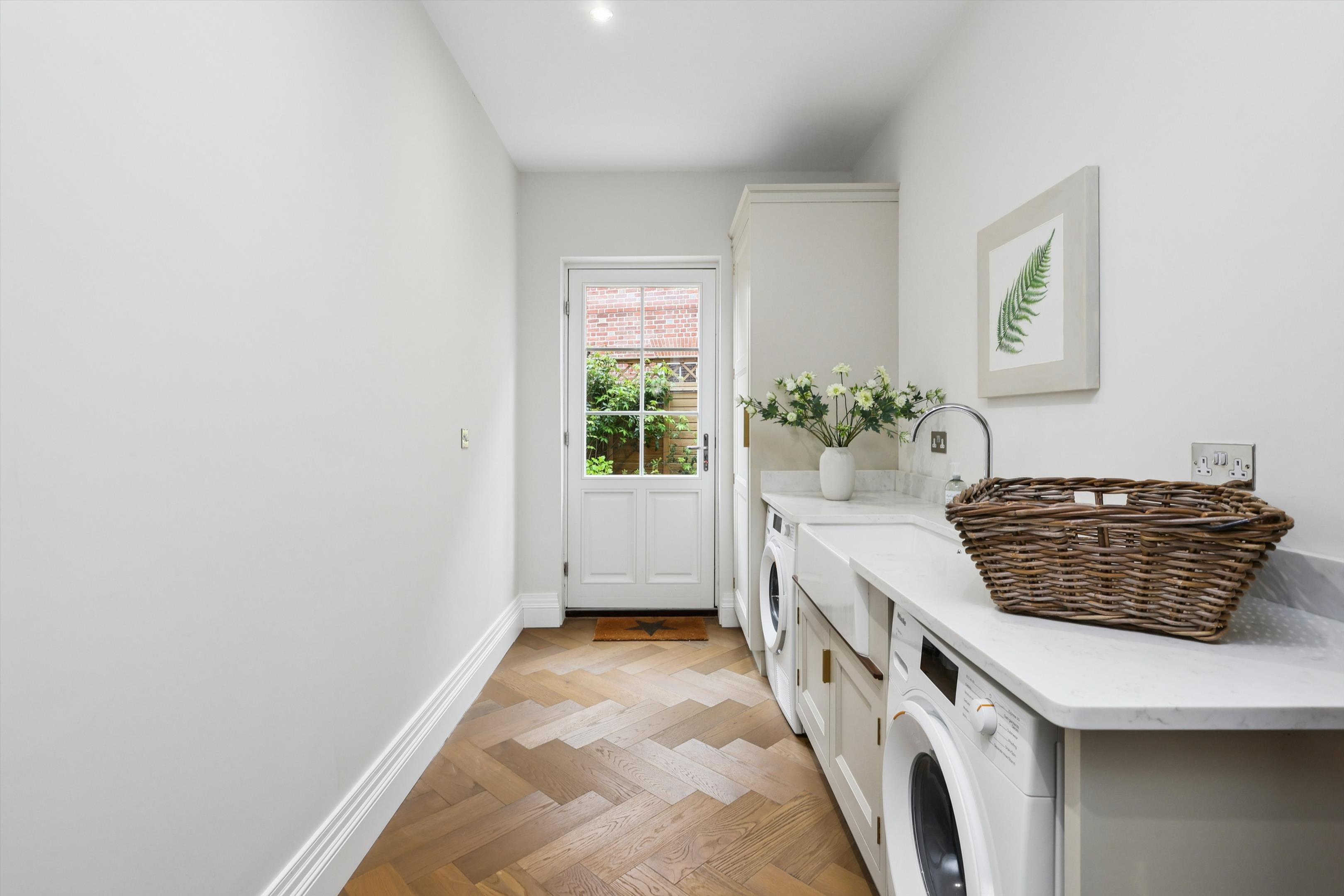 Woodlands Road, West Byfleet, Surrey KT14
