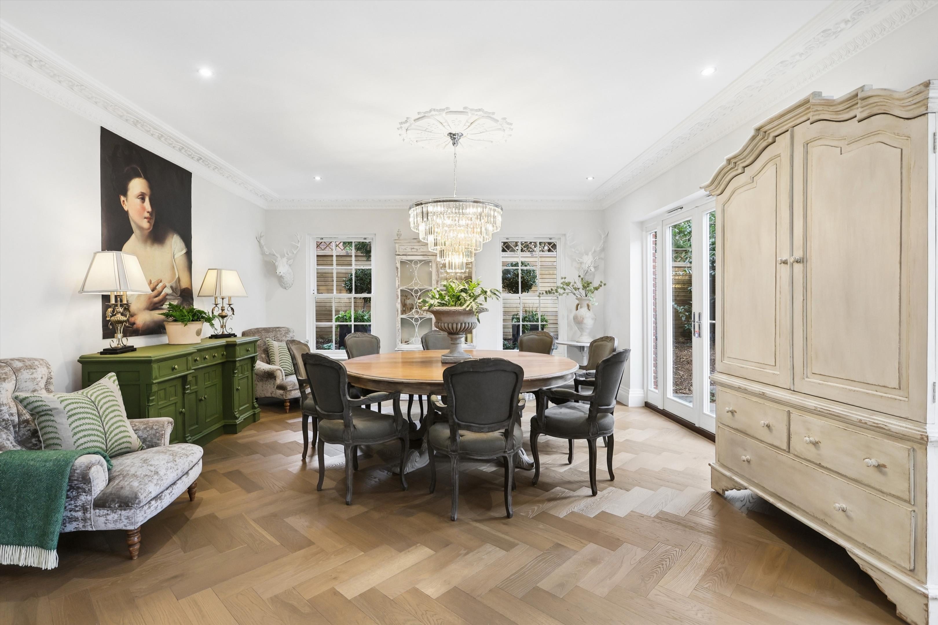 Woodlands Road, West Byfleet, Surrey KT14