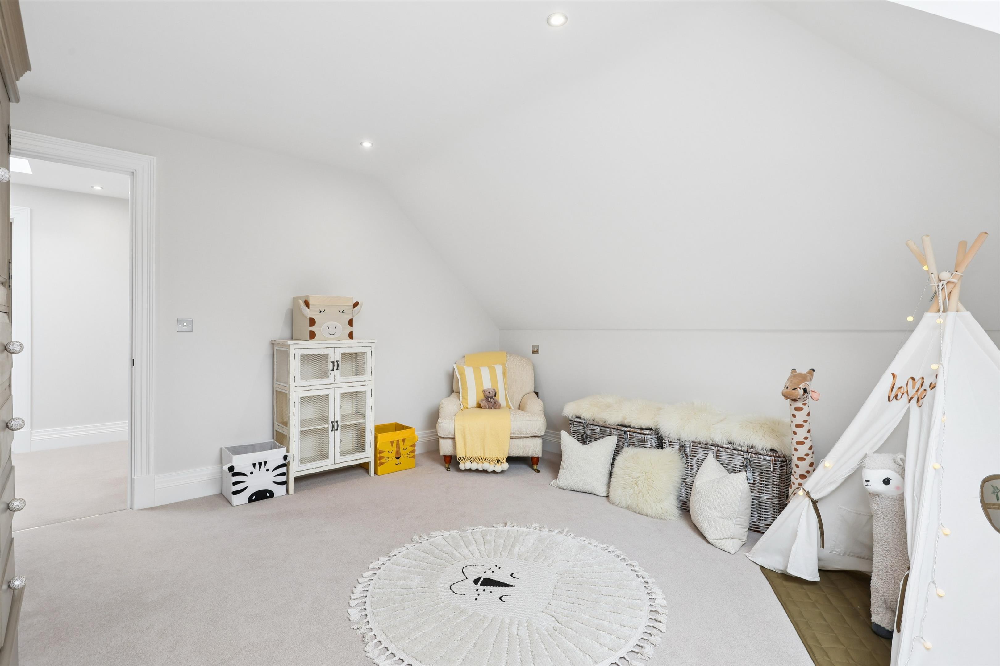 Woodlands Road, West Byfleet, Surrey KT14