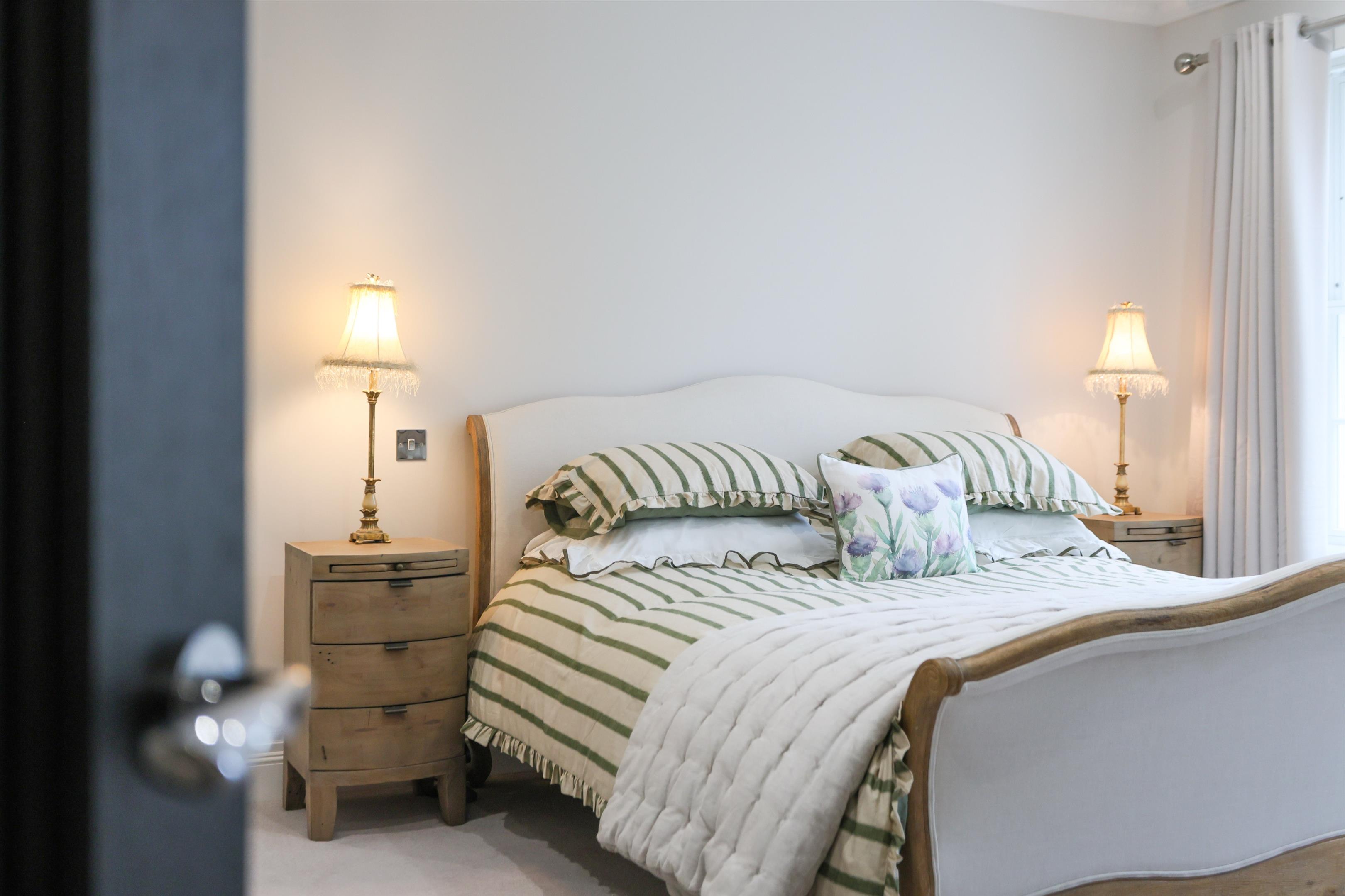 Woodlands Road, West Byfleet, Surrey KT14