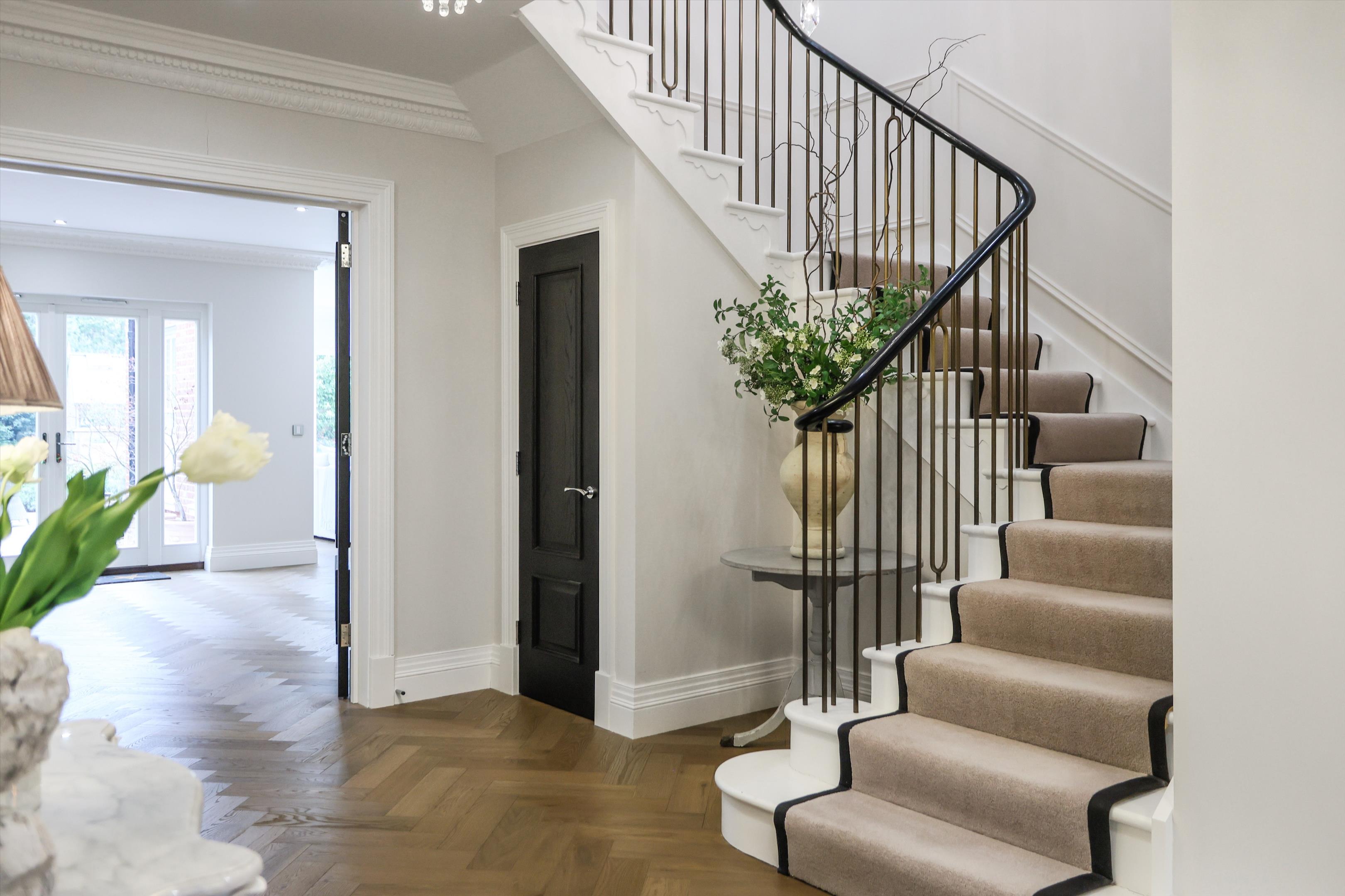 Woodlands Road, West Byfleet, Surrey KT14