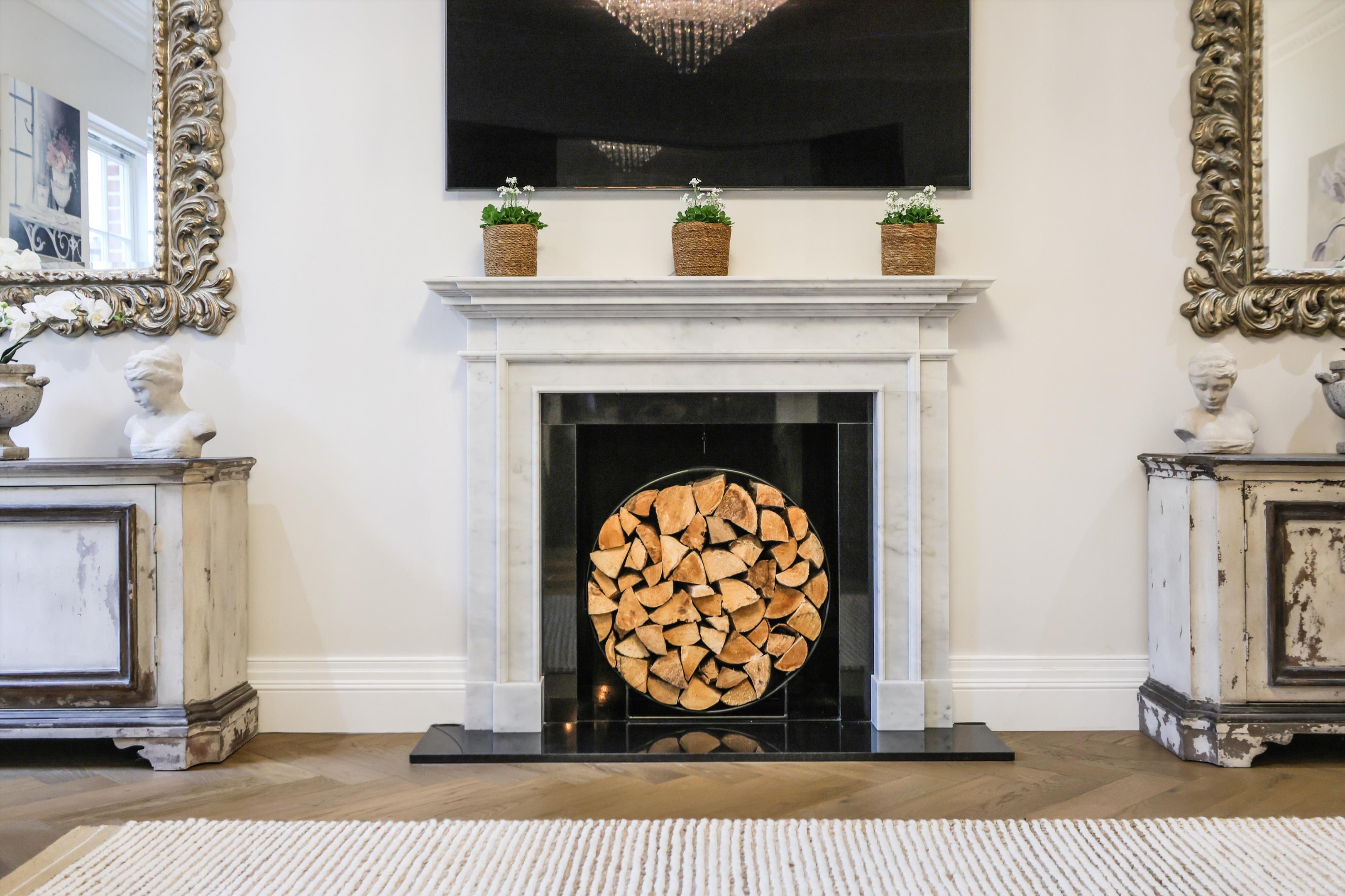 Woodlands Road, West Byfleet, Surrey KT14