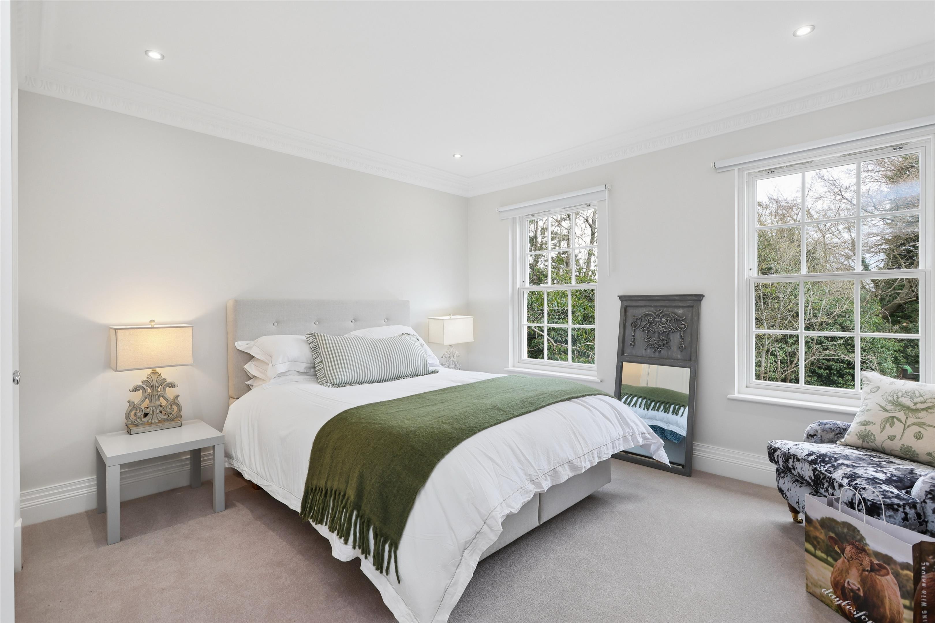 Woodlands Road, West Byfleet, Surrey KT14
