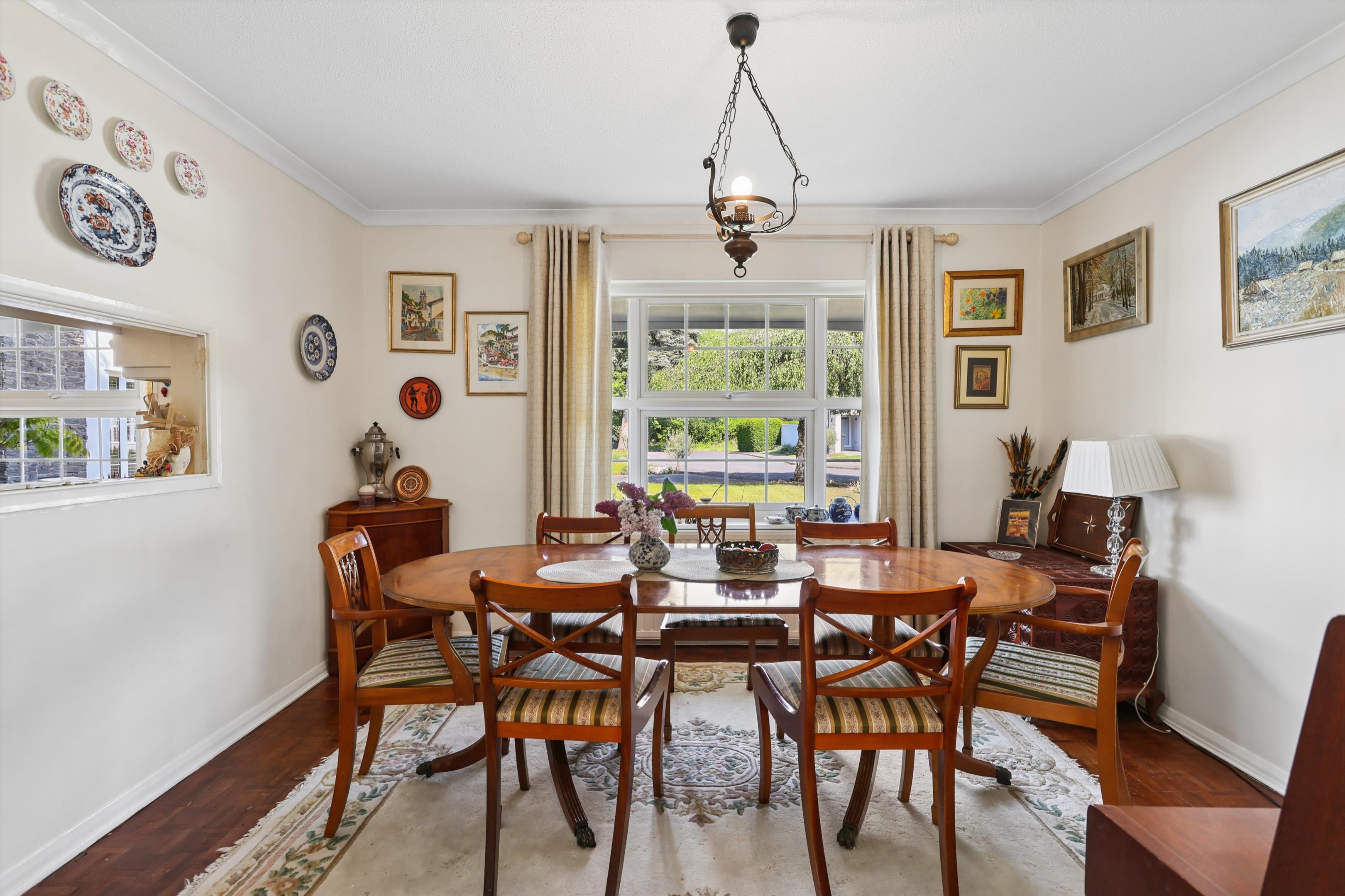 Westwood Close, Esher, Surrey KT10