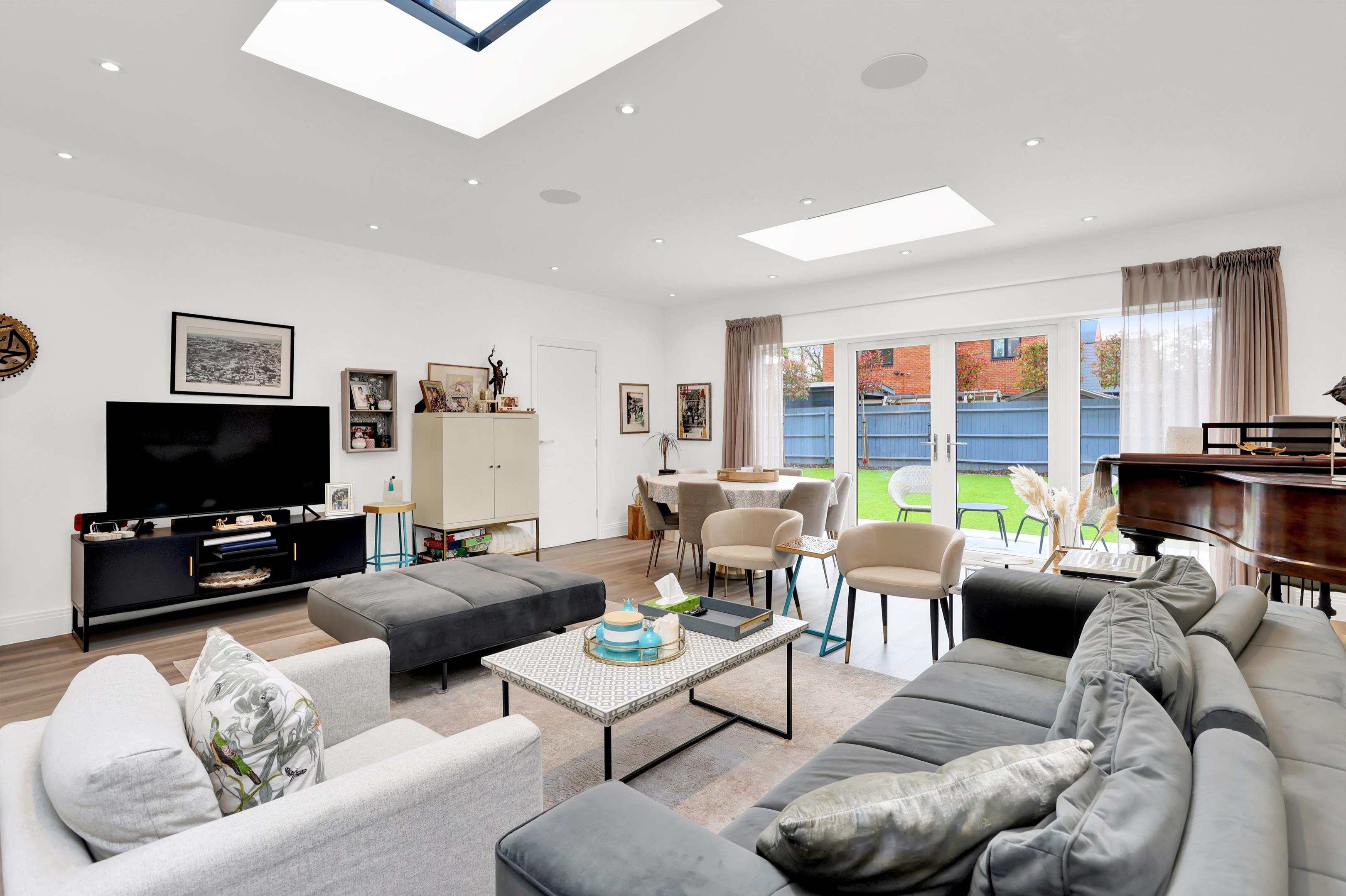 Bridges Avenue, East Molesey, Surrey KT8