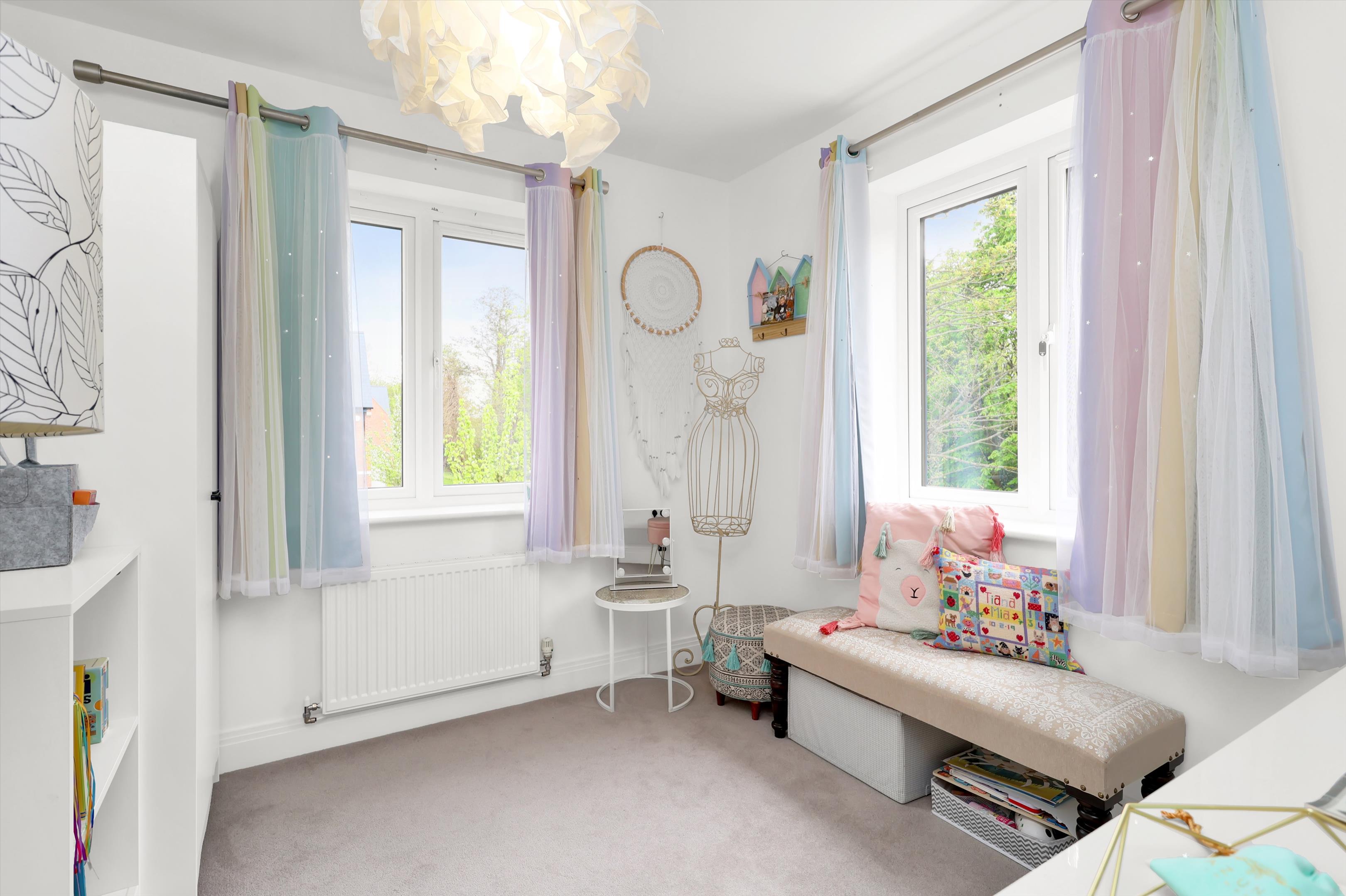 Bridges Avenue, East Molesey, Surrey KT8