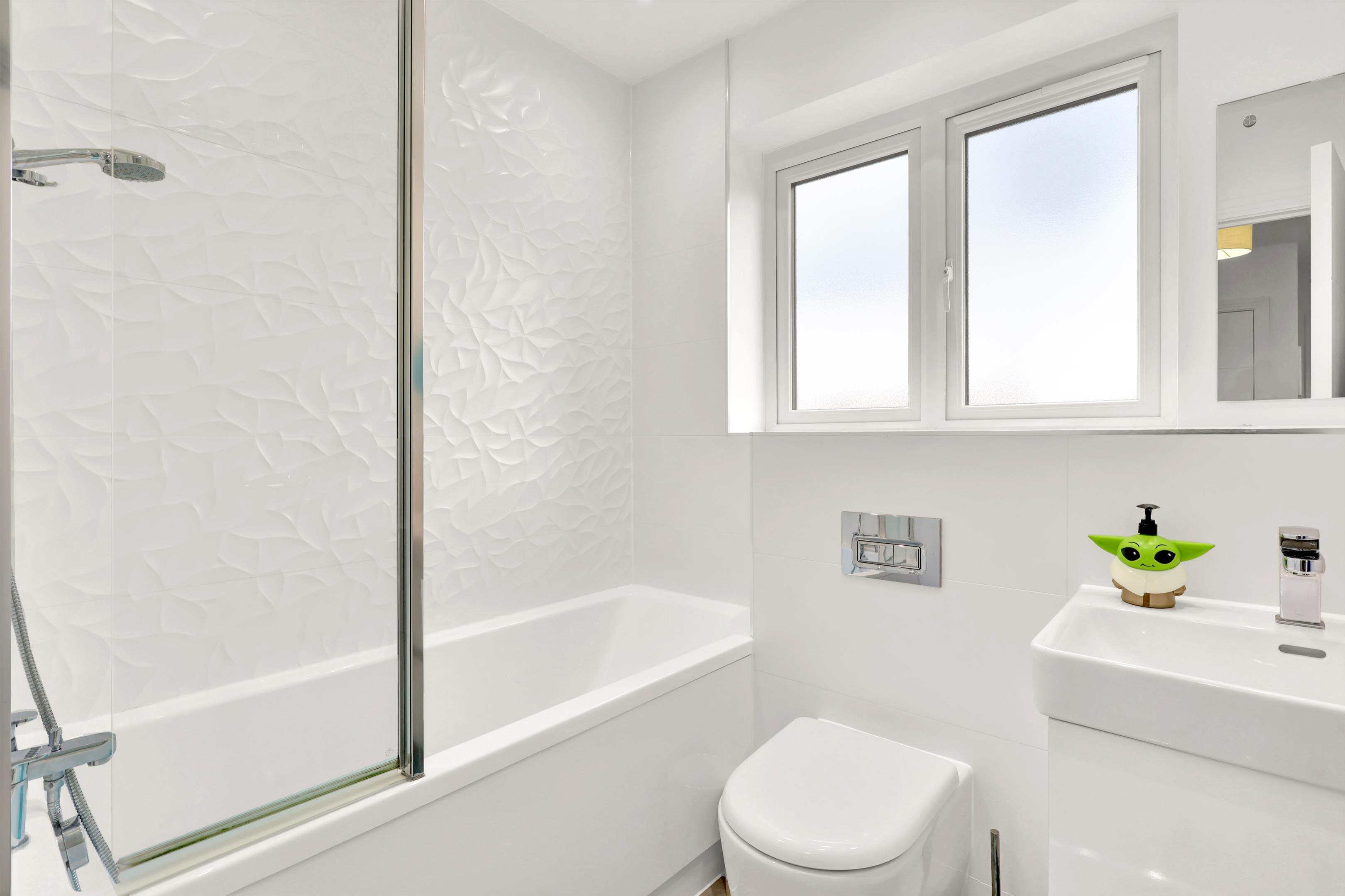 Bridges Avenue, East Molesey, Surrey KT8