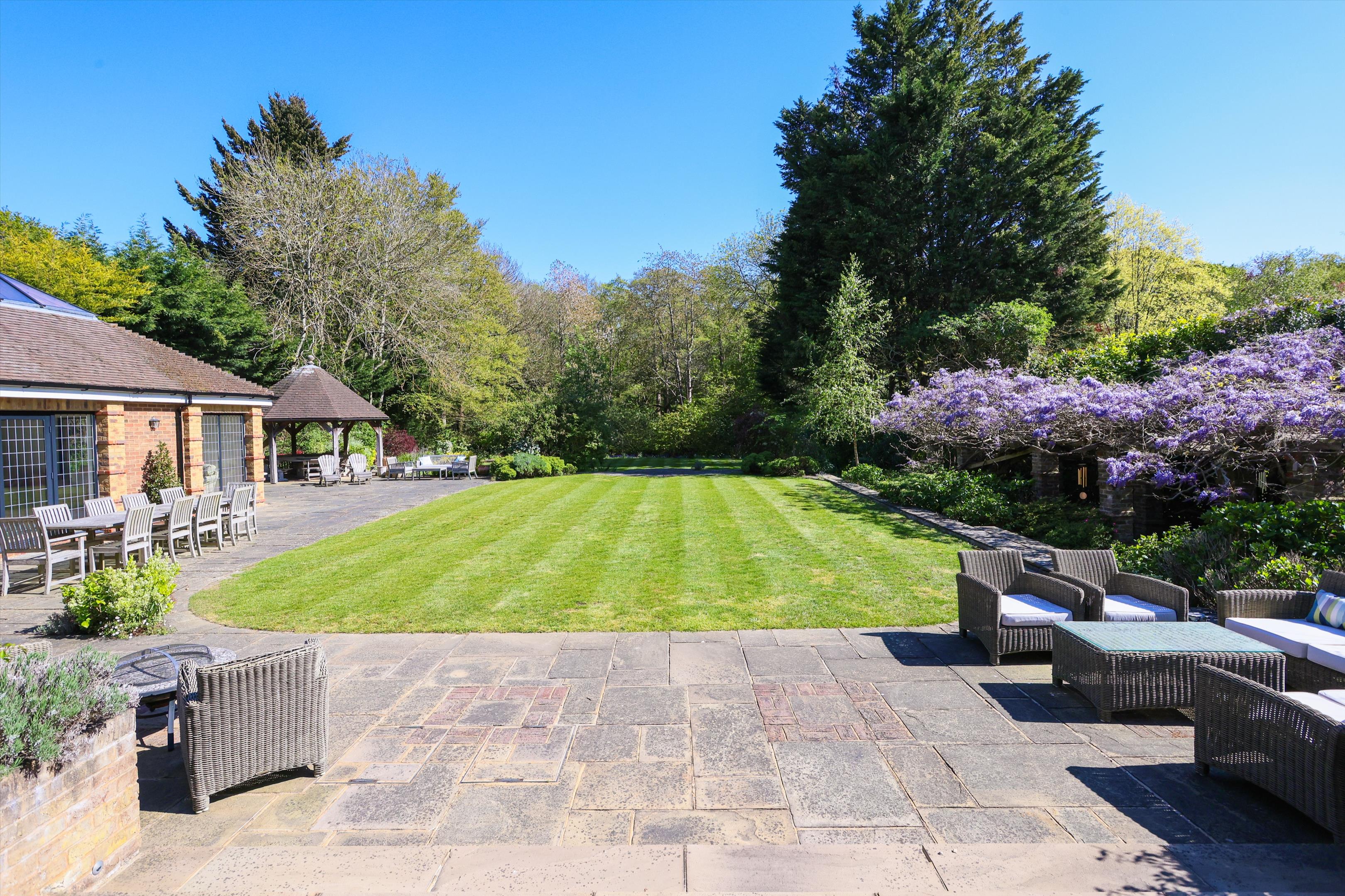 Meadway, Esher, Surrey KT10