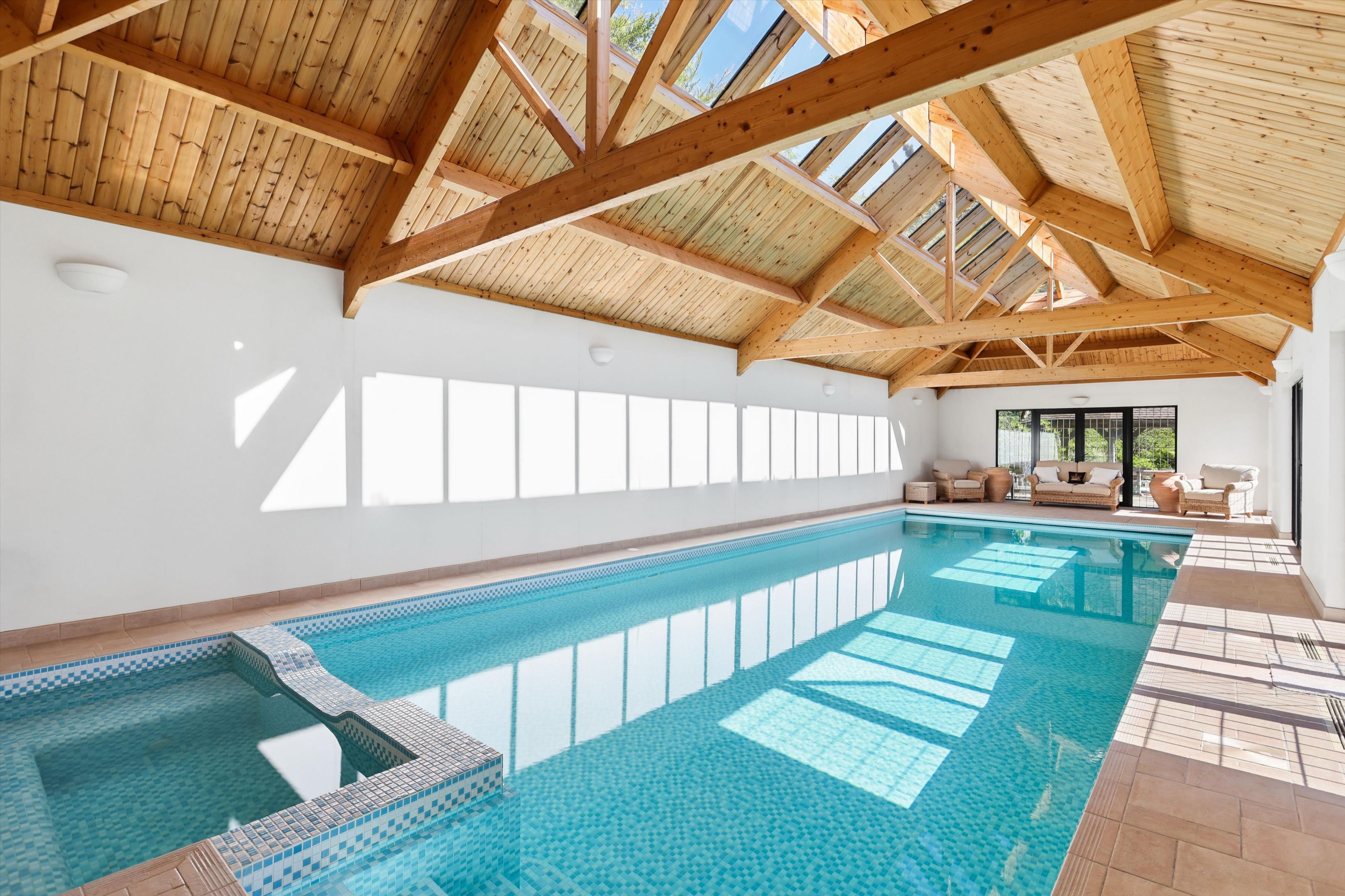 Meadway, Esher, Surrey KT10