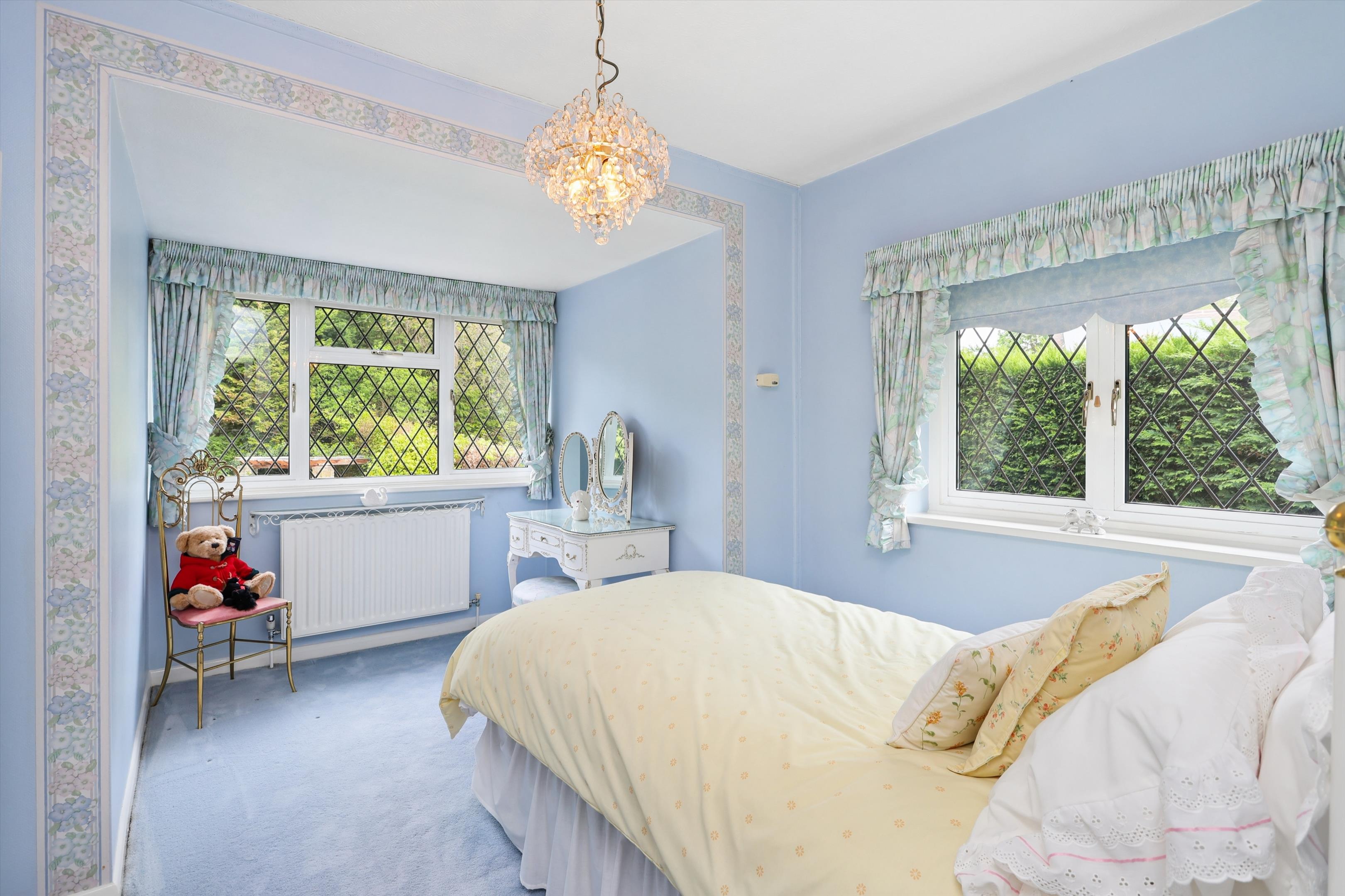 Hawkshill Way, Esher, Surrey KT10