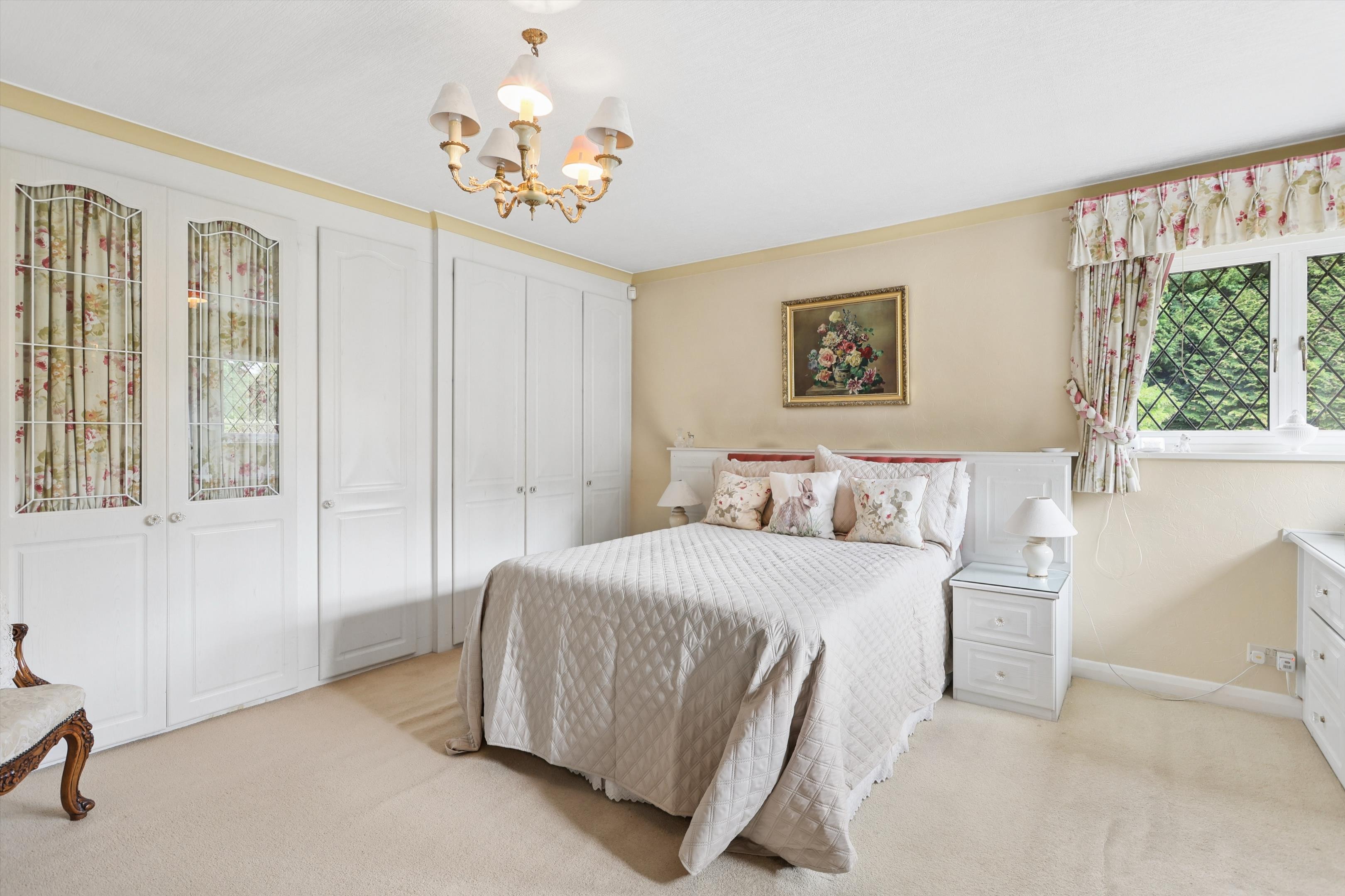 Hawkshill Way, Esher, Surrey KT10