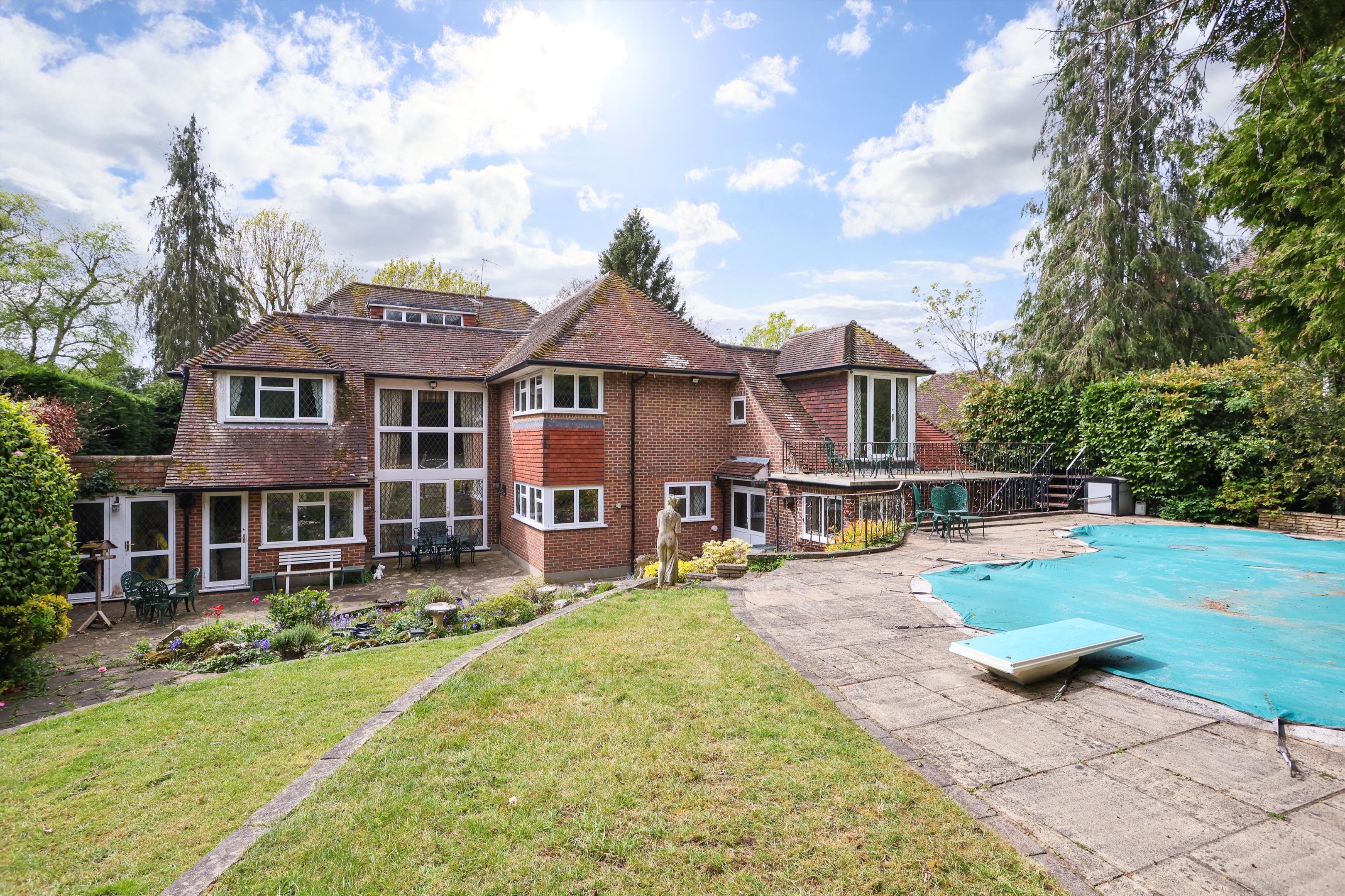 Hawkshill Way, Esher, Surrey KT10