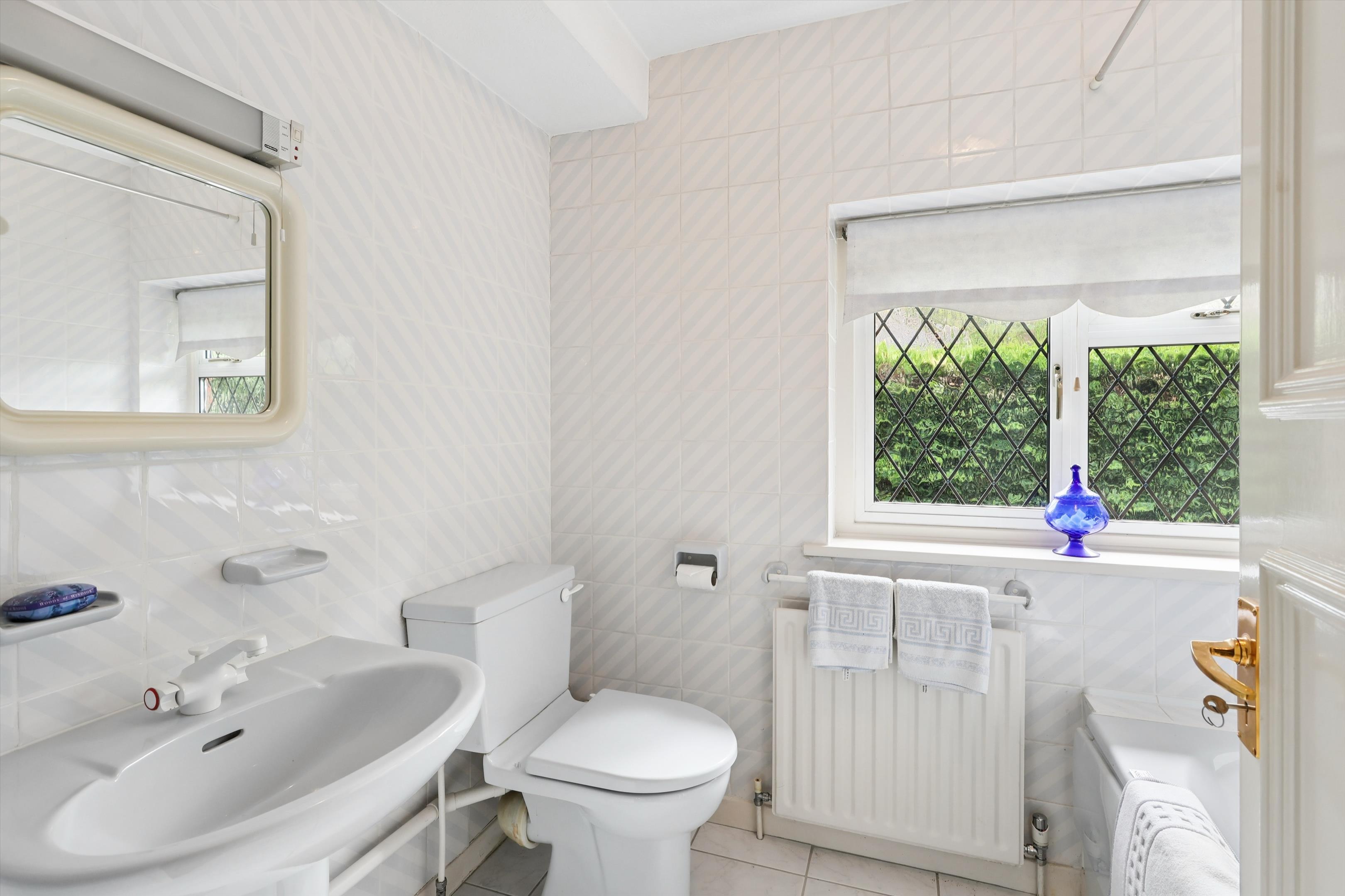 Hawkshill Way, Esher, Surrey KT10