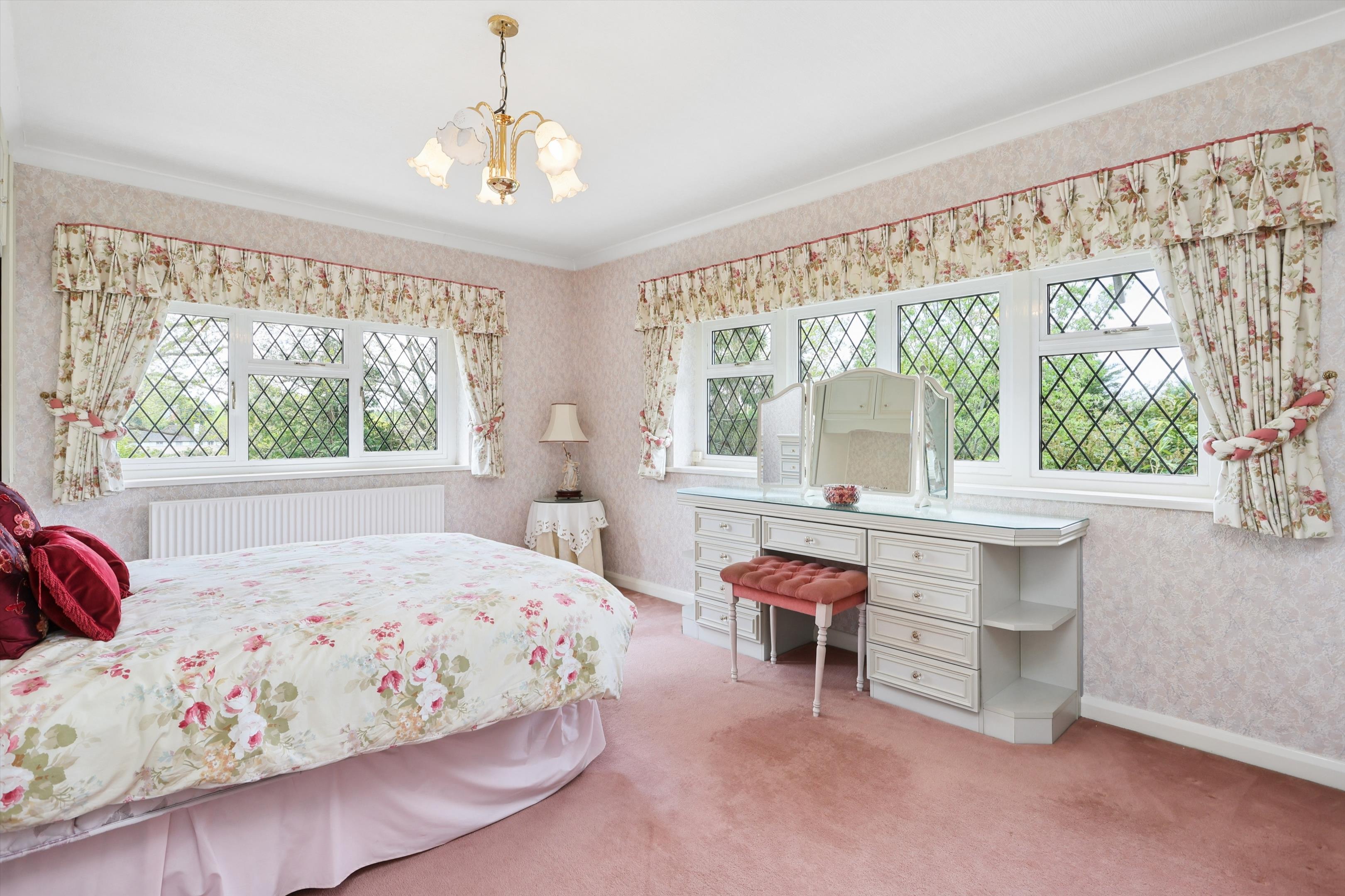 Hawkshill Way, Esher, Surrey KT10