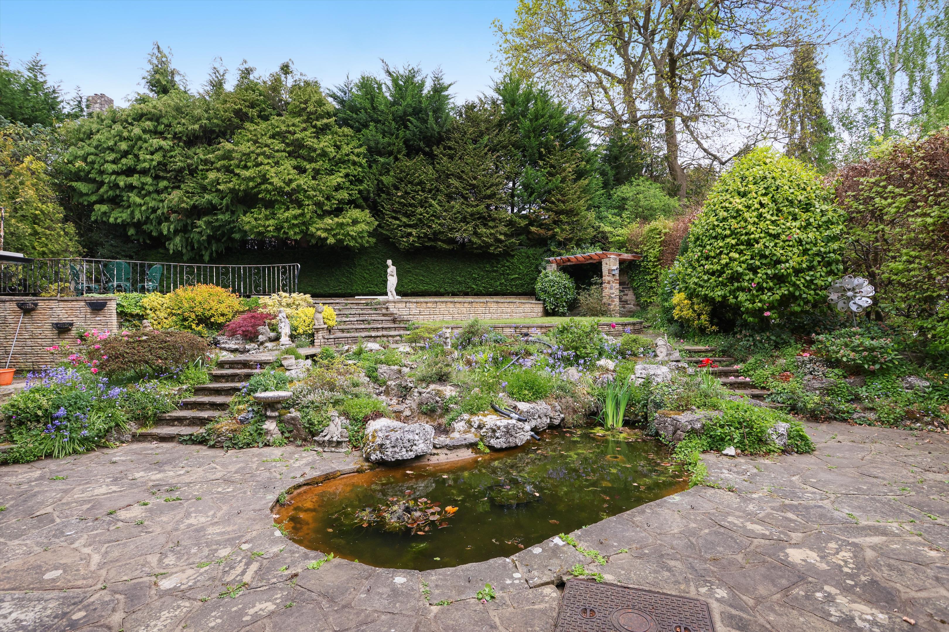 Hawkshill Way, Esher, Surrey KT10