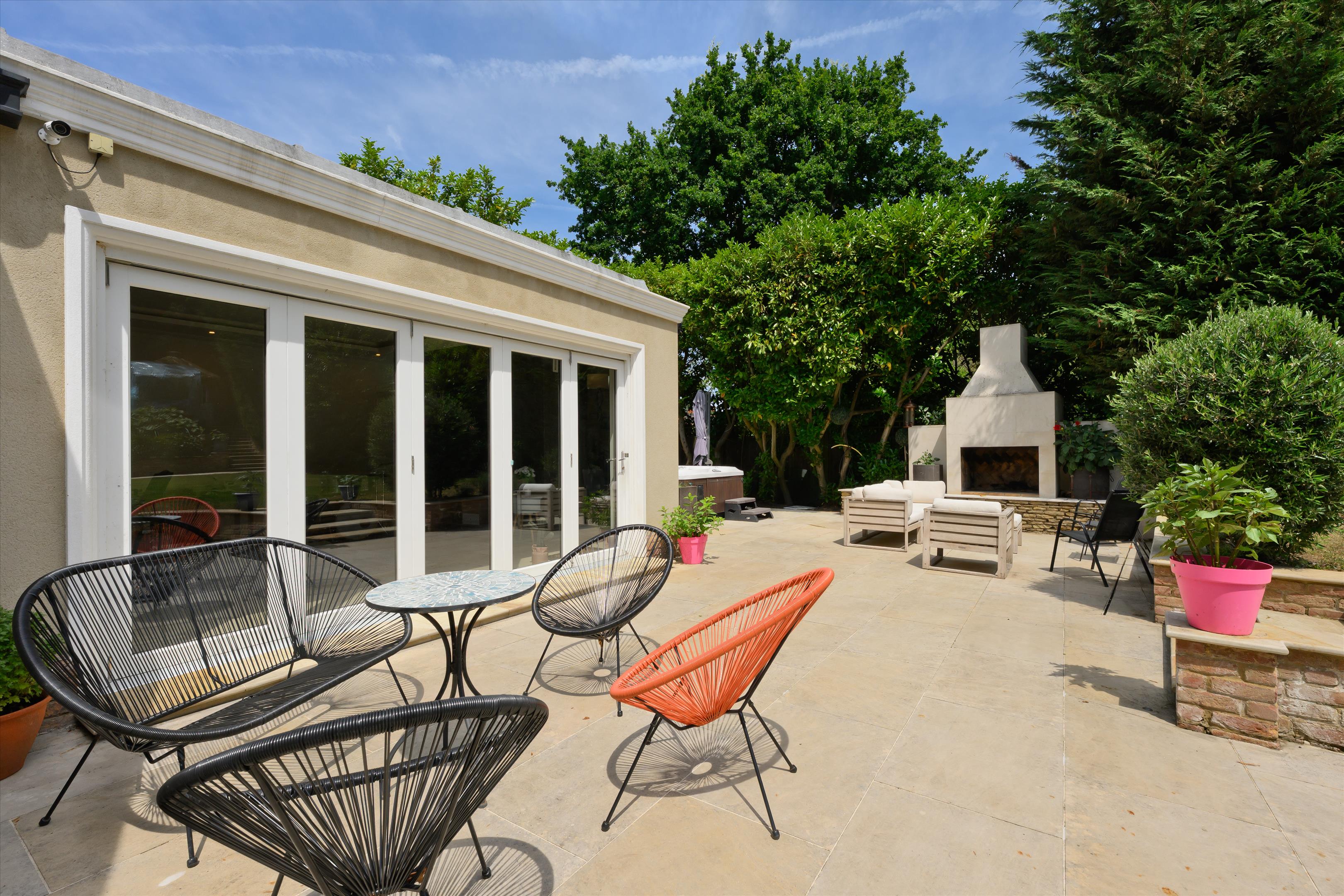 West End Lane, Esher, Surrey KT10