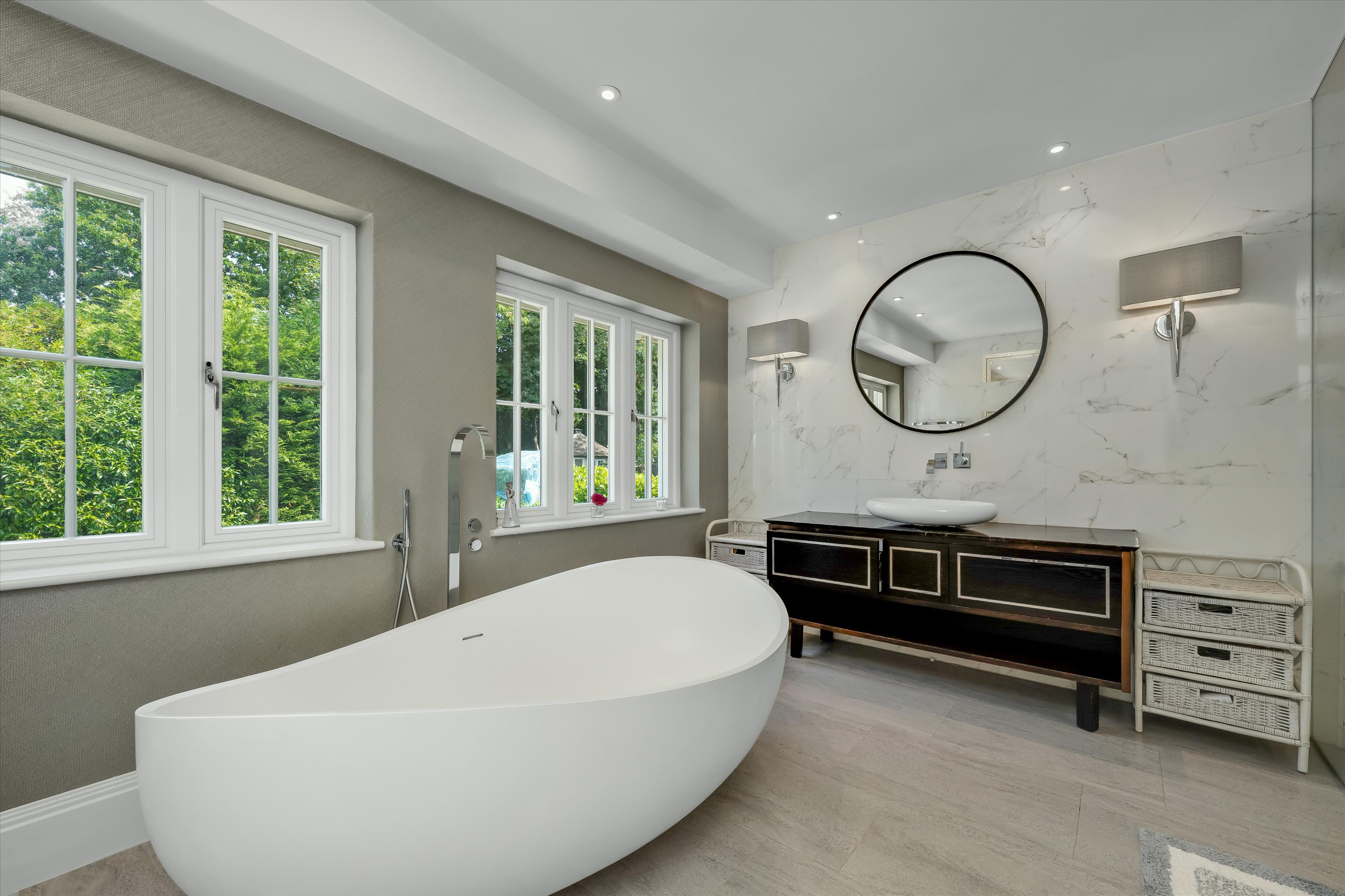 West End Lane, Esher, Surrey KT10
