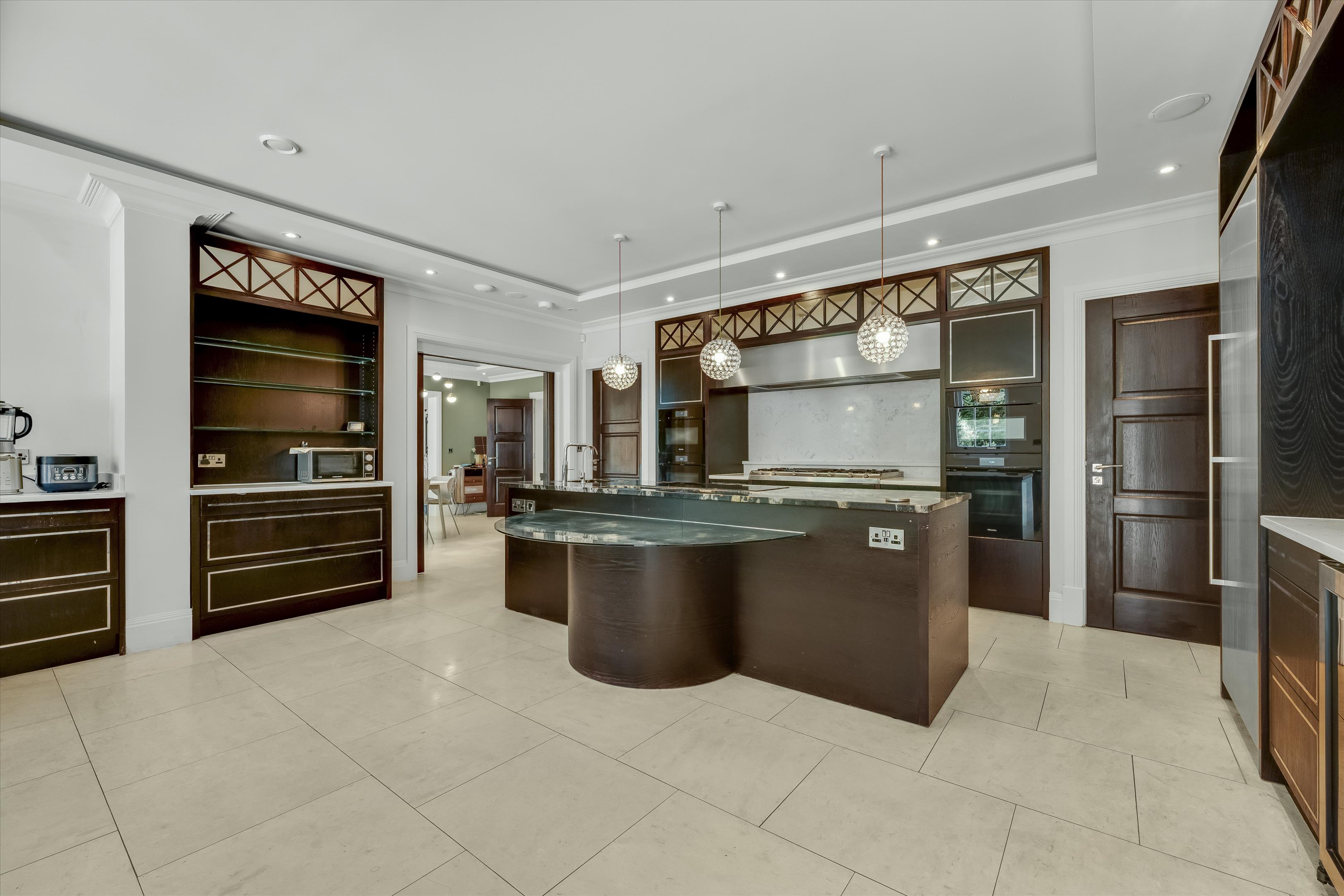 West End Lane, Esher, Surrey KT10