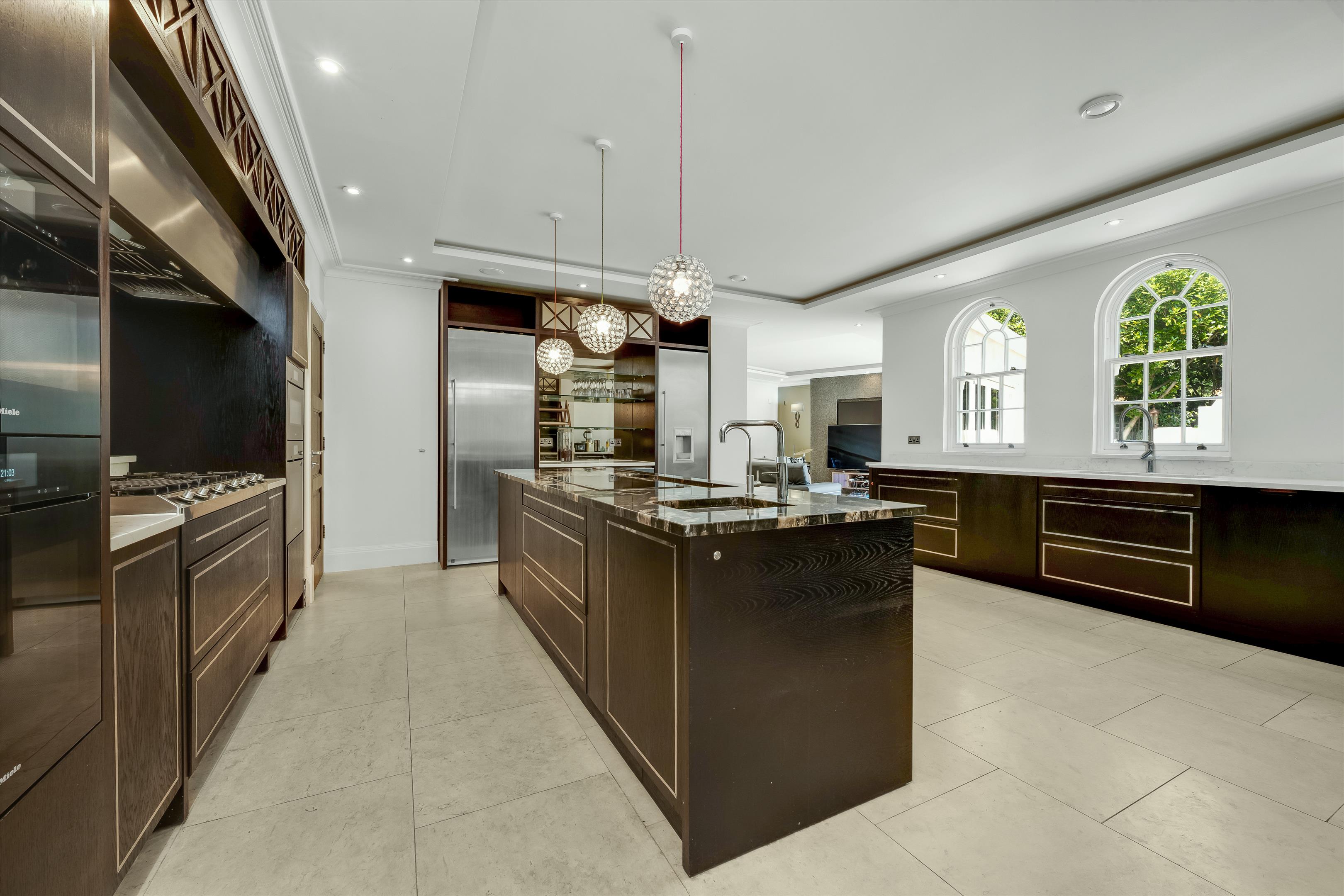 West End Lane, Esher, Surrey KT10