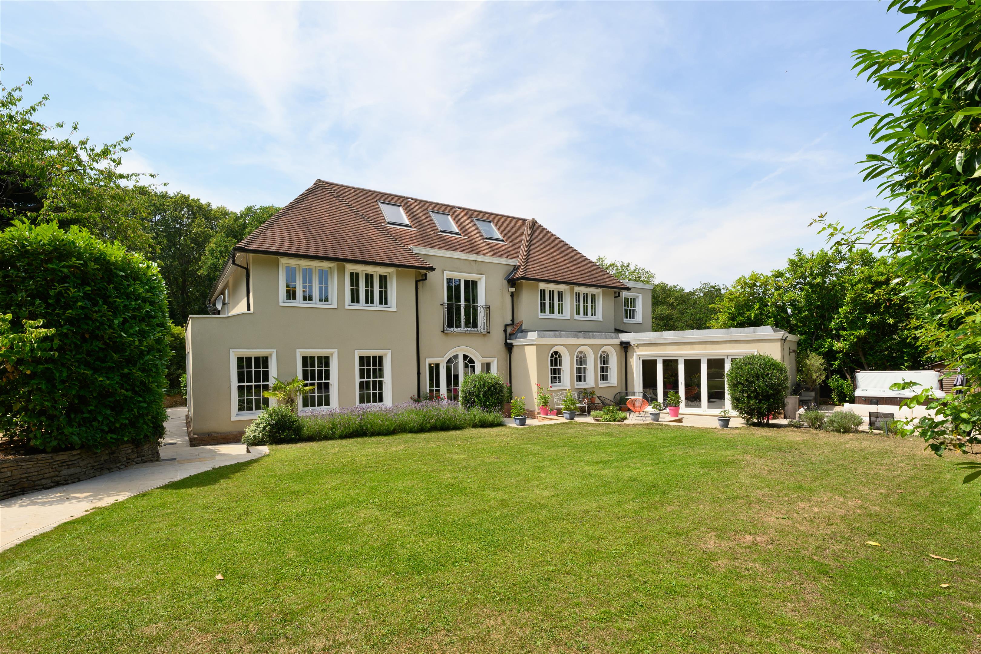 West End Lane, Esher, Surrey KT10