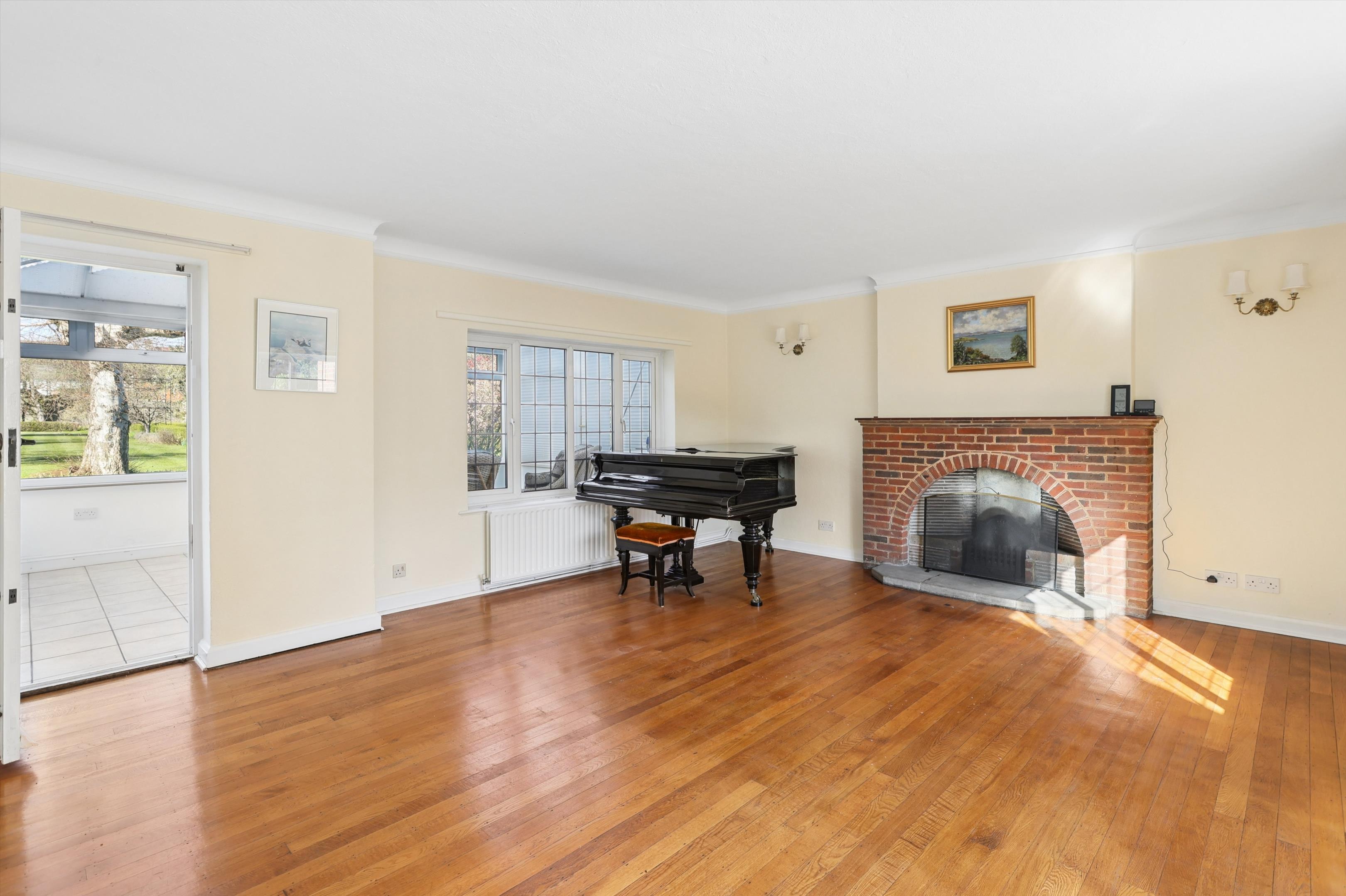 New Road, Esher, Surrey KT10