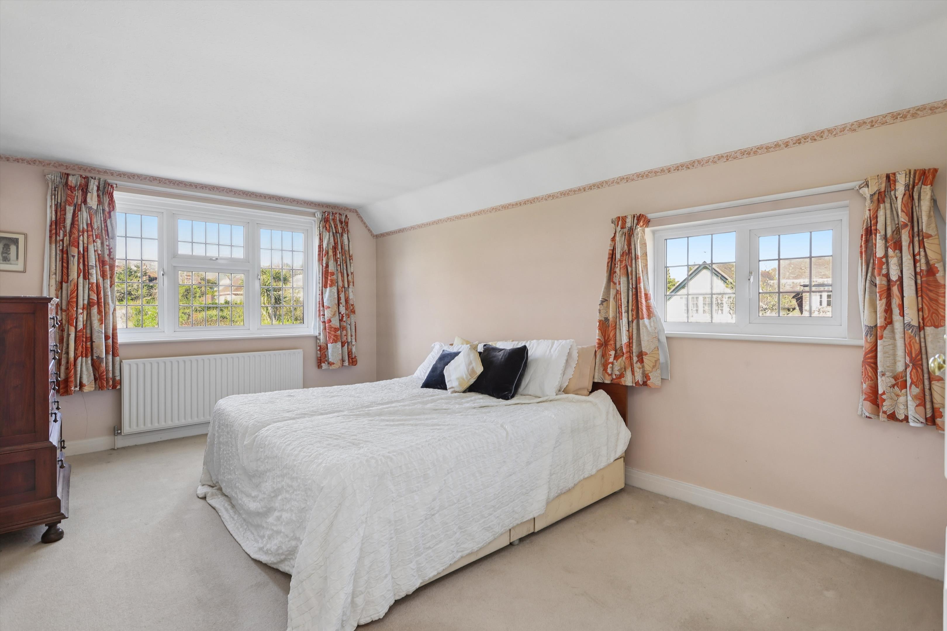 New Road, Esher, Surrey KT10