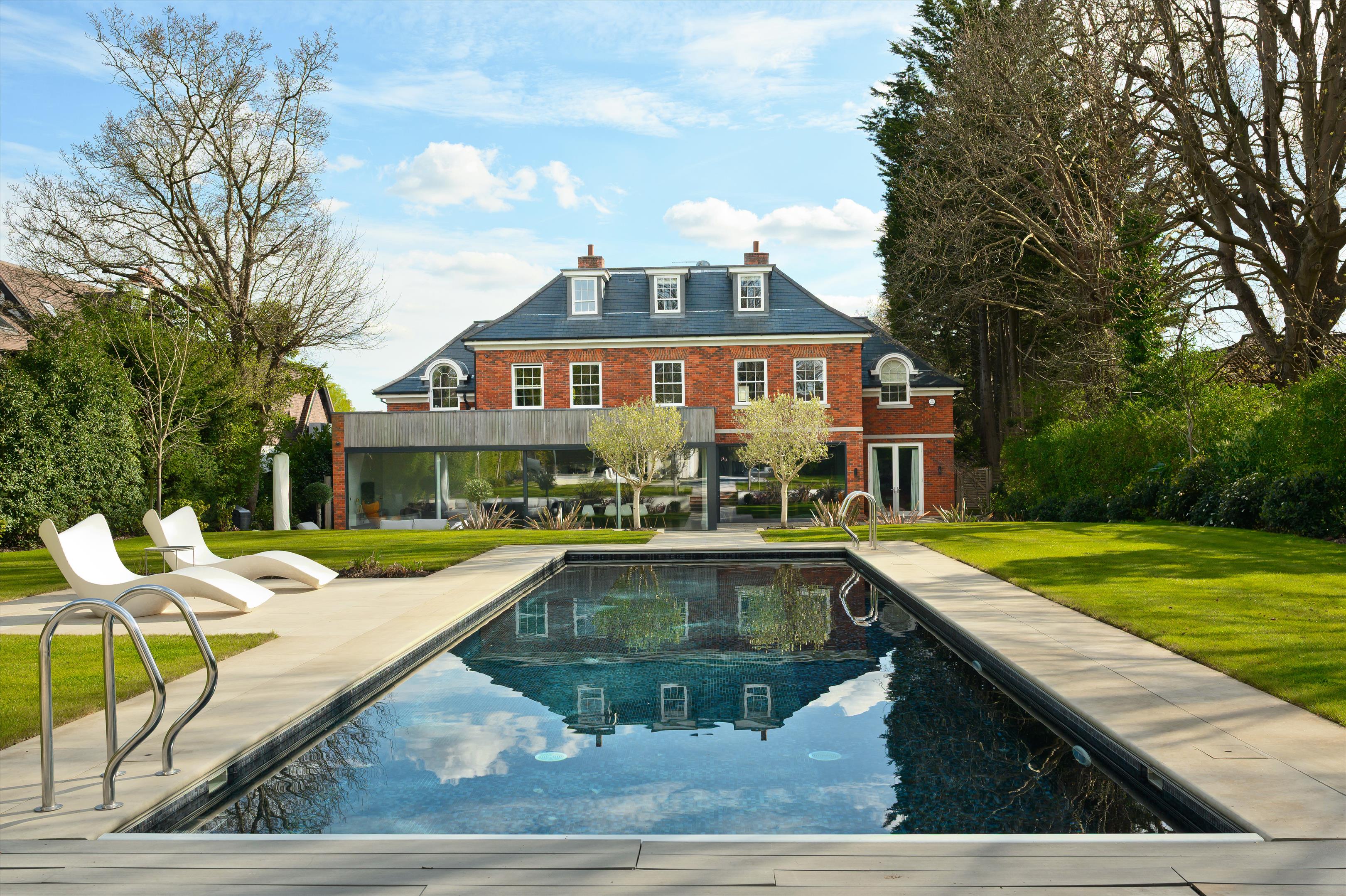 Sandown Avenue, Esher, Surrey KT10