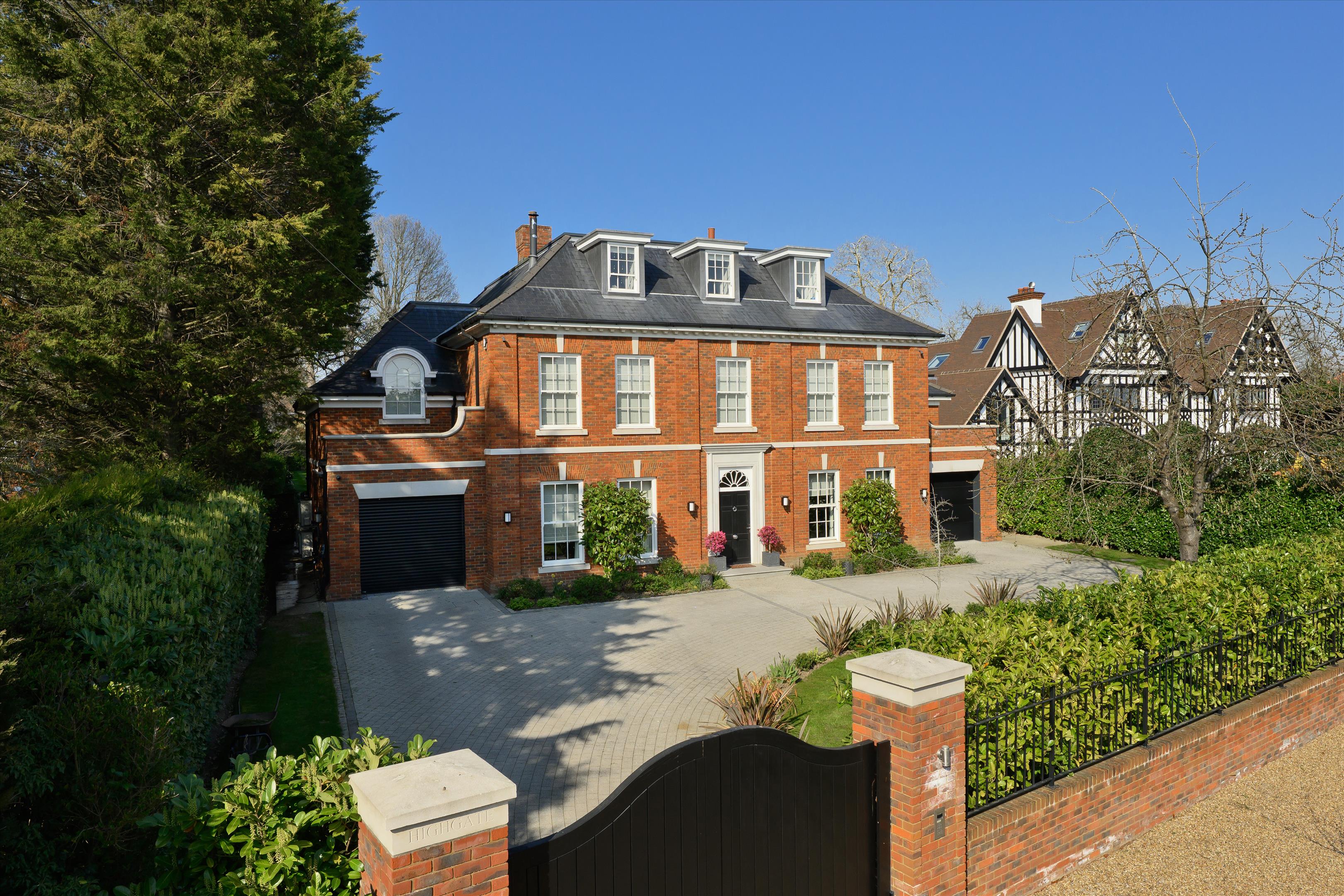 Sandown Avenue, Esher, Surrey KT10