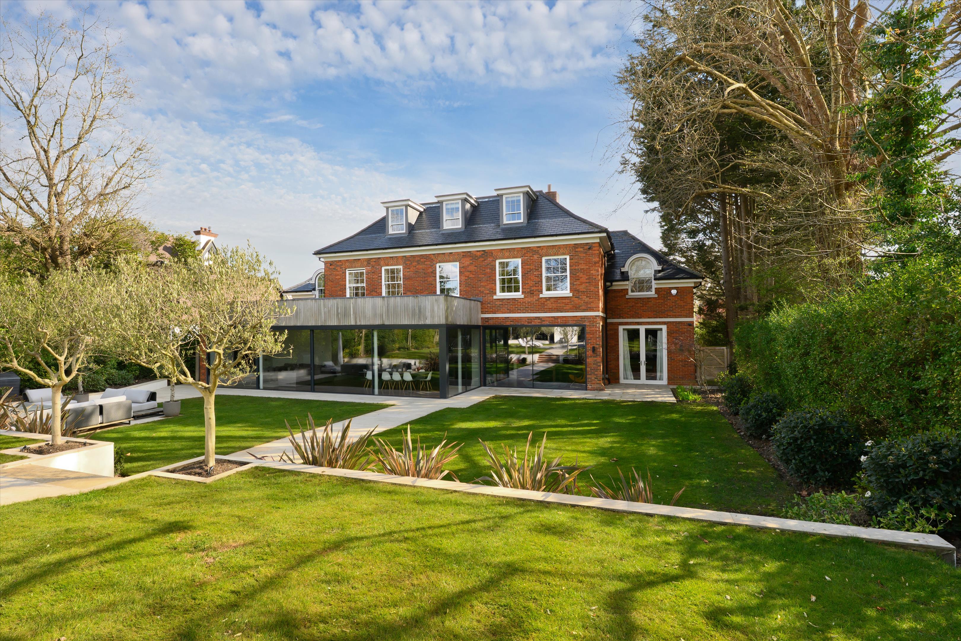 Sandown Avenue, Esher, Surrey KT10
