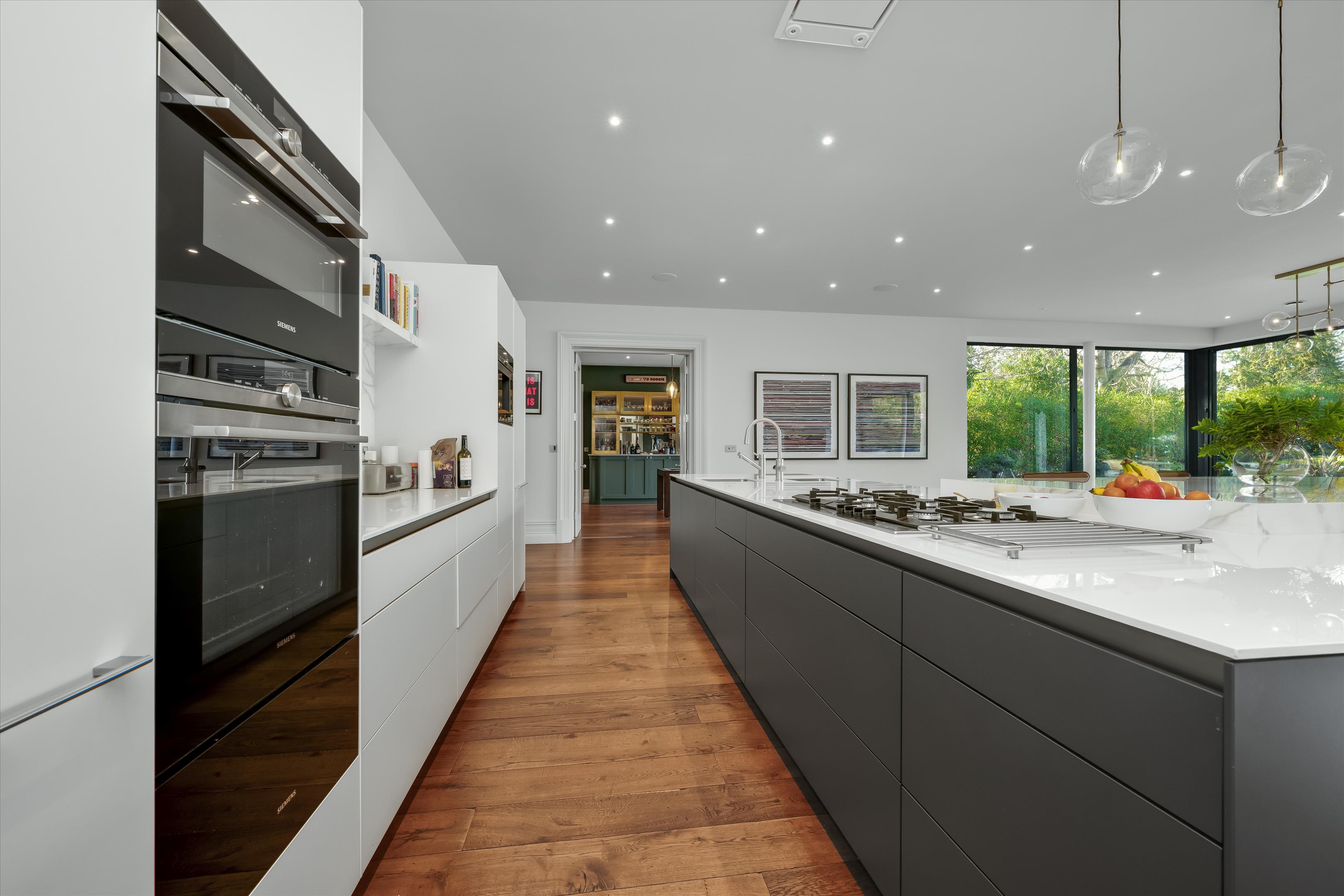 Sandown Avenue, Esher, Surrey KT10