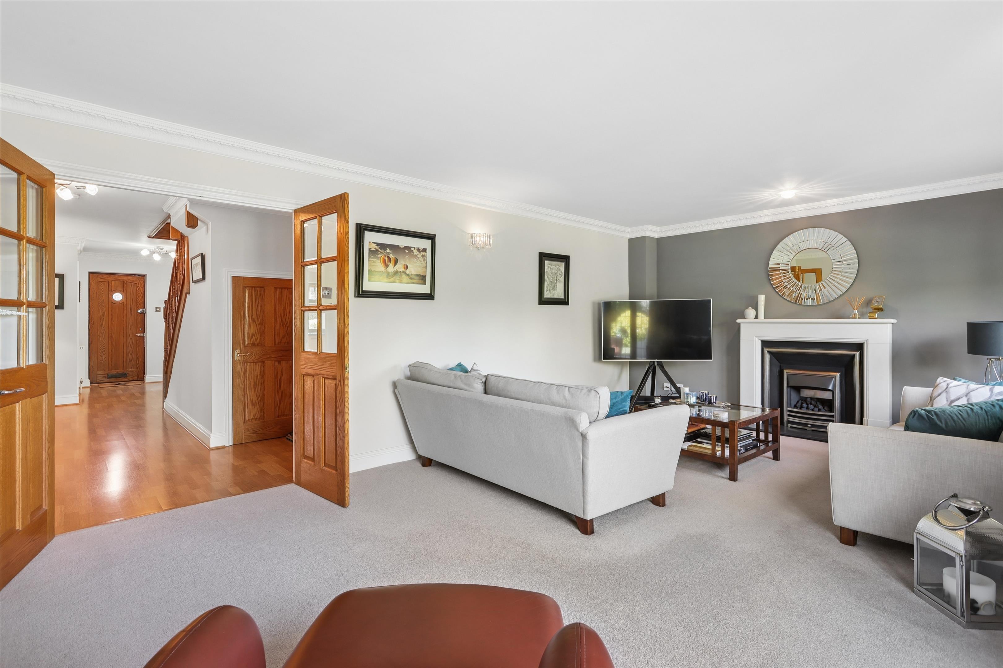 Oatlands Drive, Weybridge, Surrey KT13