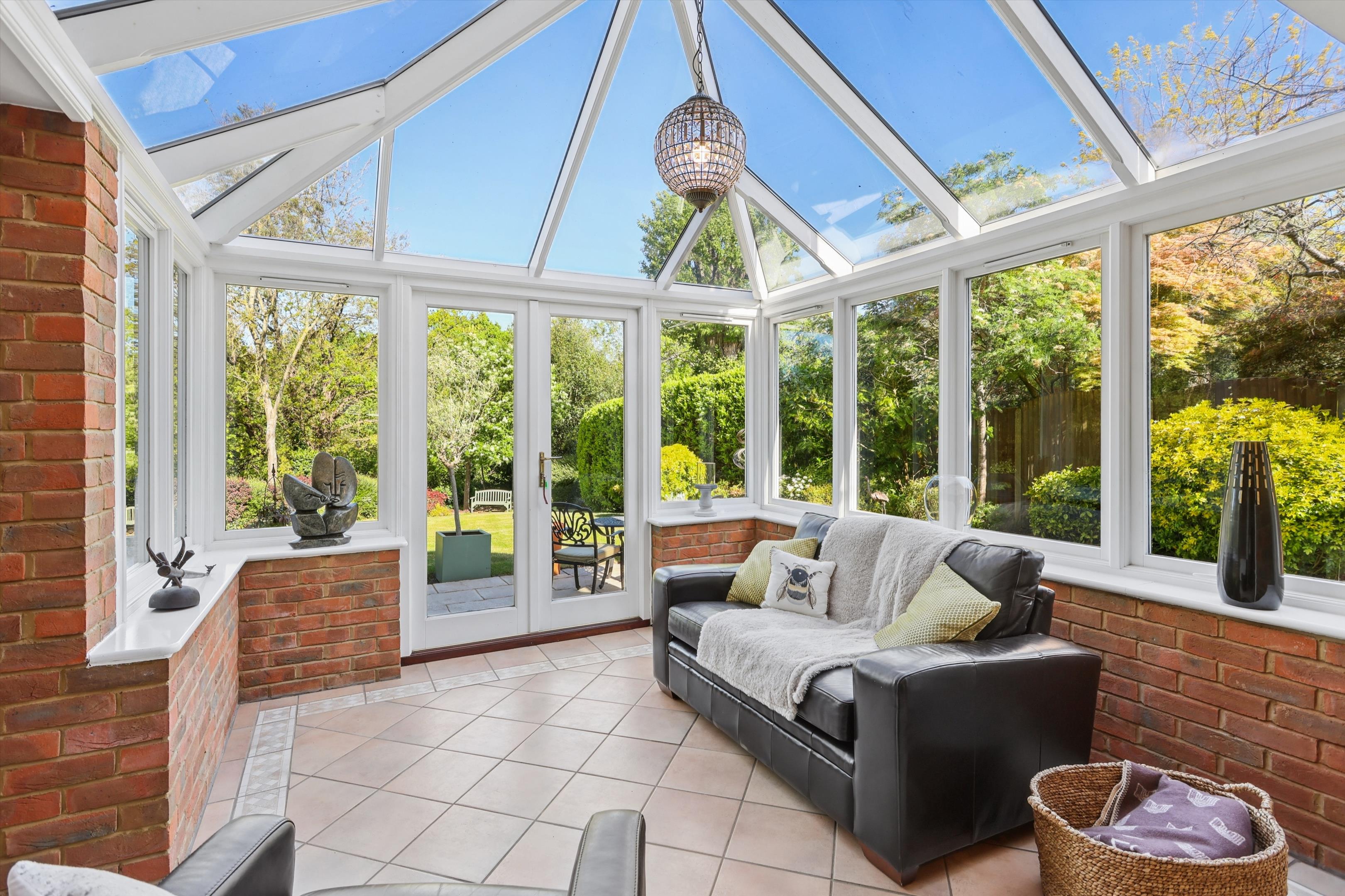 Oatlands Drive, Weybridge, Surrey KT13
