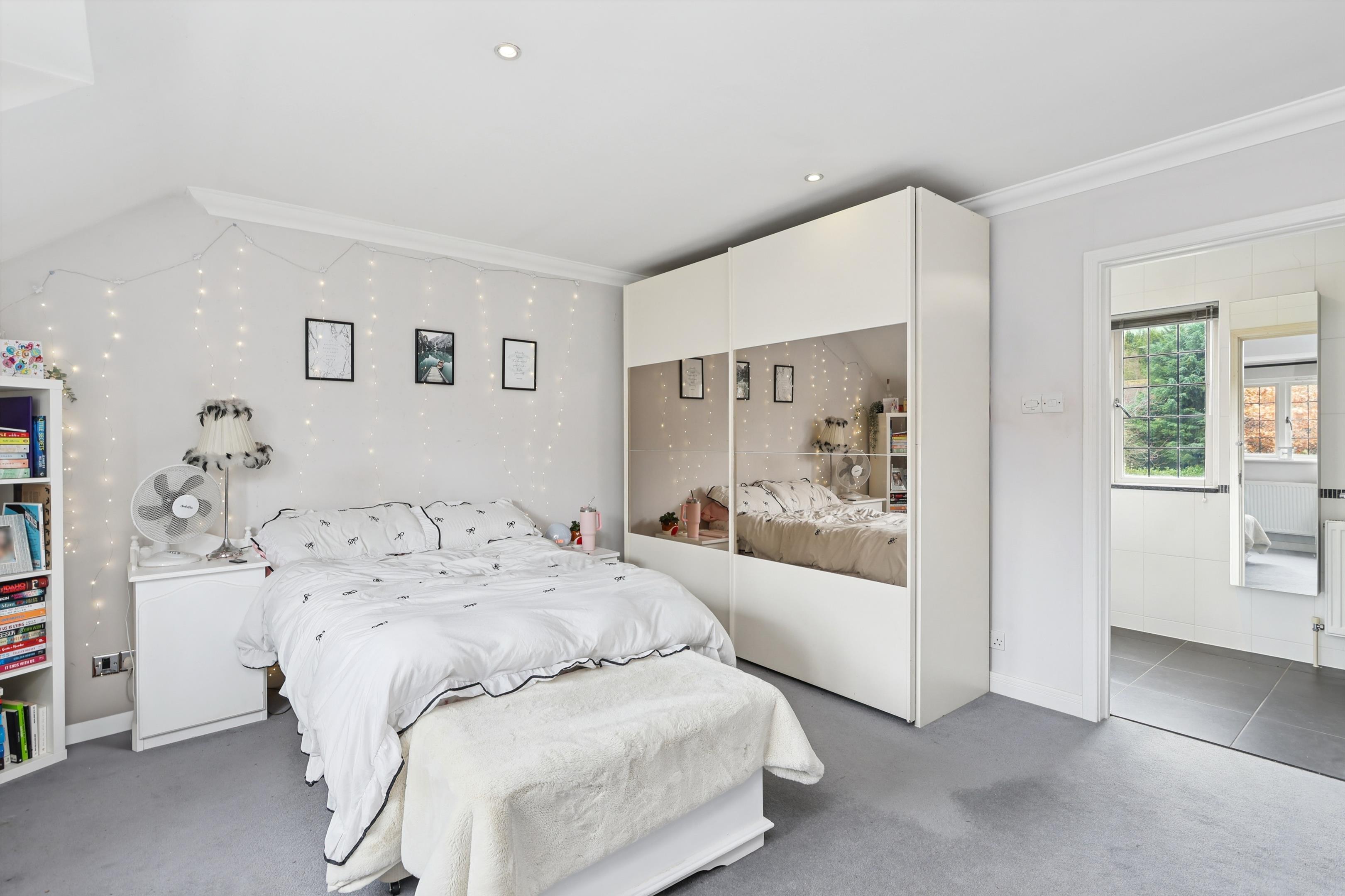 Grays Lane, Ashtead, Surrey KT21