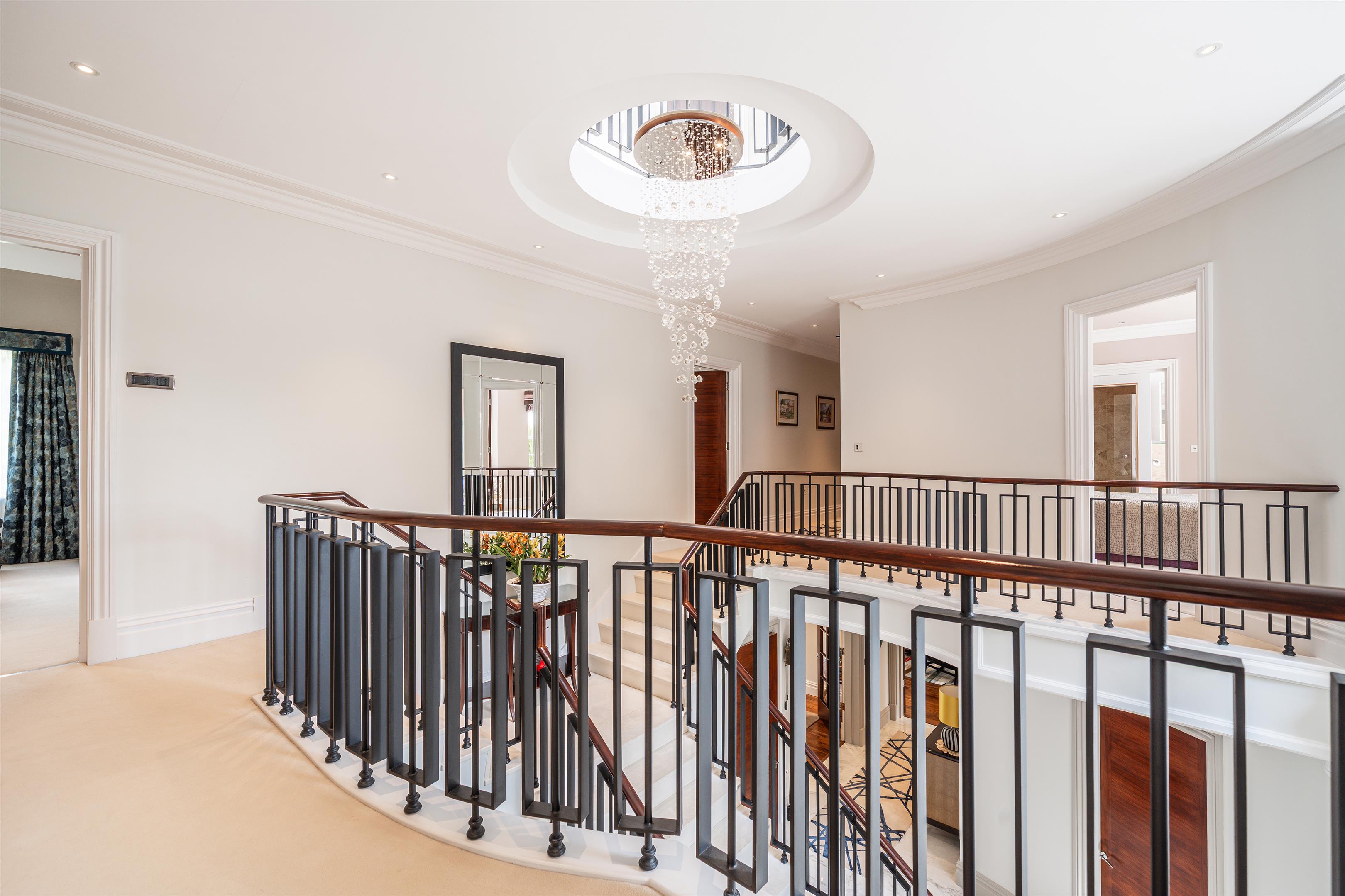 Burwood Park, Walton-On-Thames, Surrey, KT12