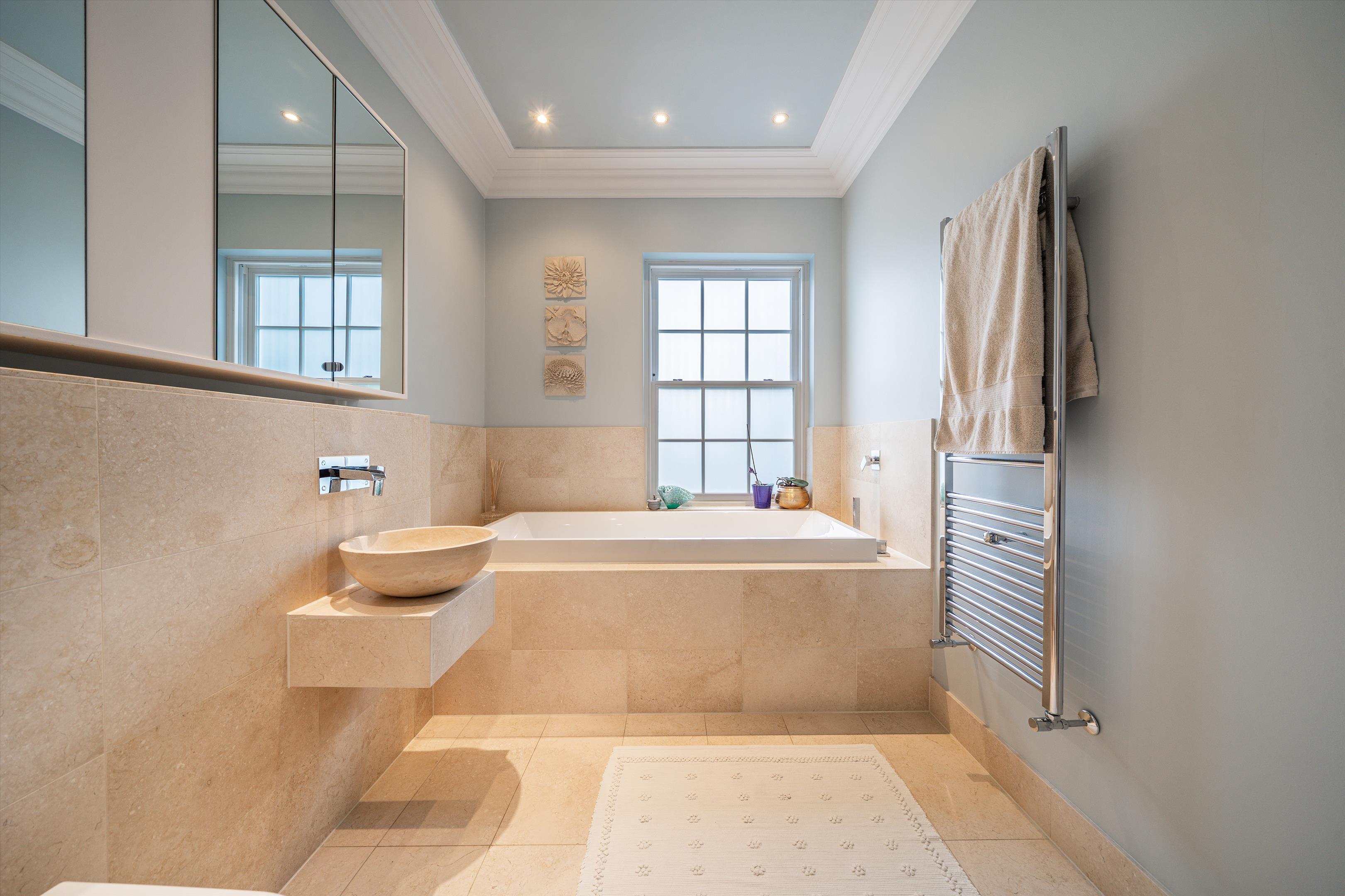 Burwood Park, Walton-On-Thames, Surrey, KT12