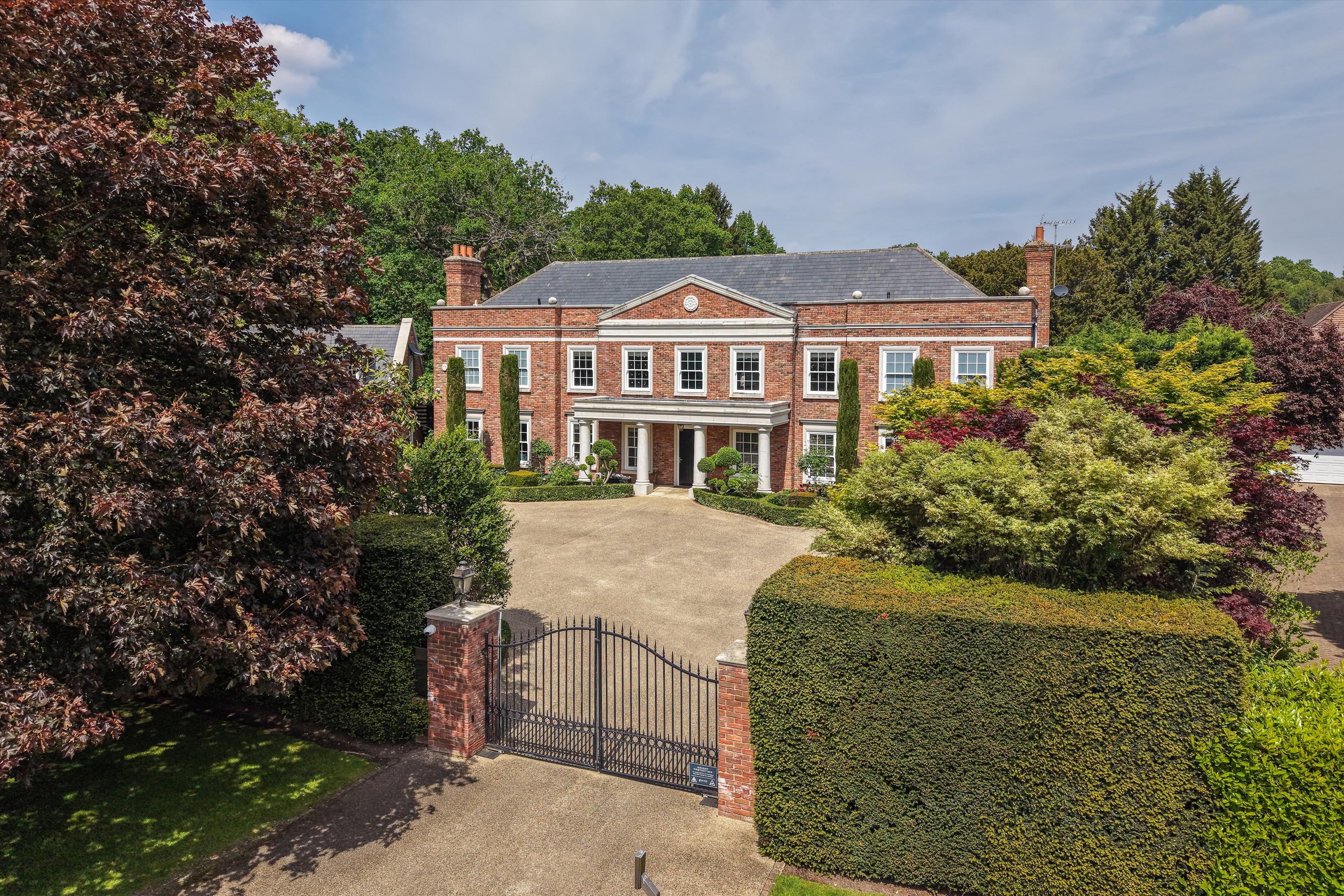 Burwood Park, Walton-On-Thames, Surrey, KT12