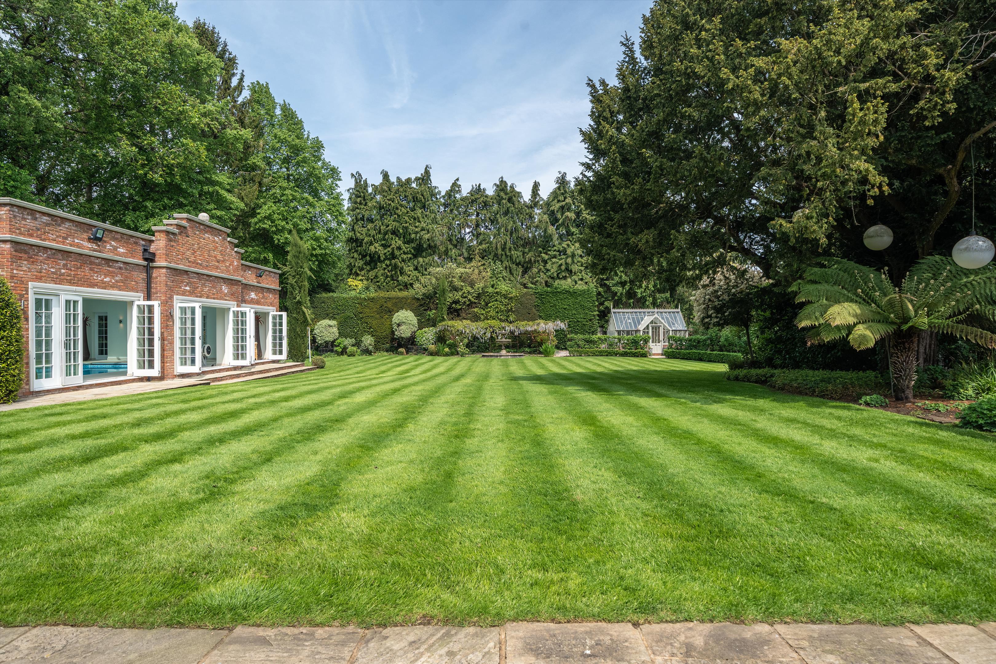 Burwood Park, Walton-On-Thames, Surrey, KT12