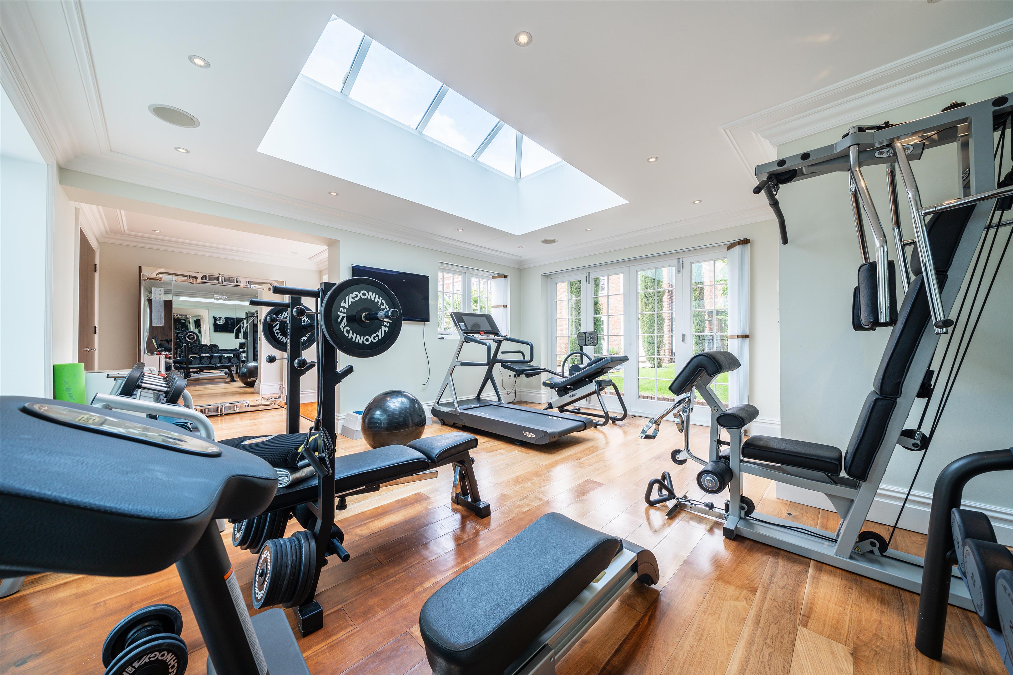 Burwood Park, Walton-On-Thames, Surrey, KT12