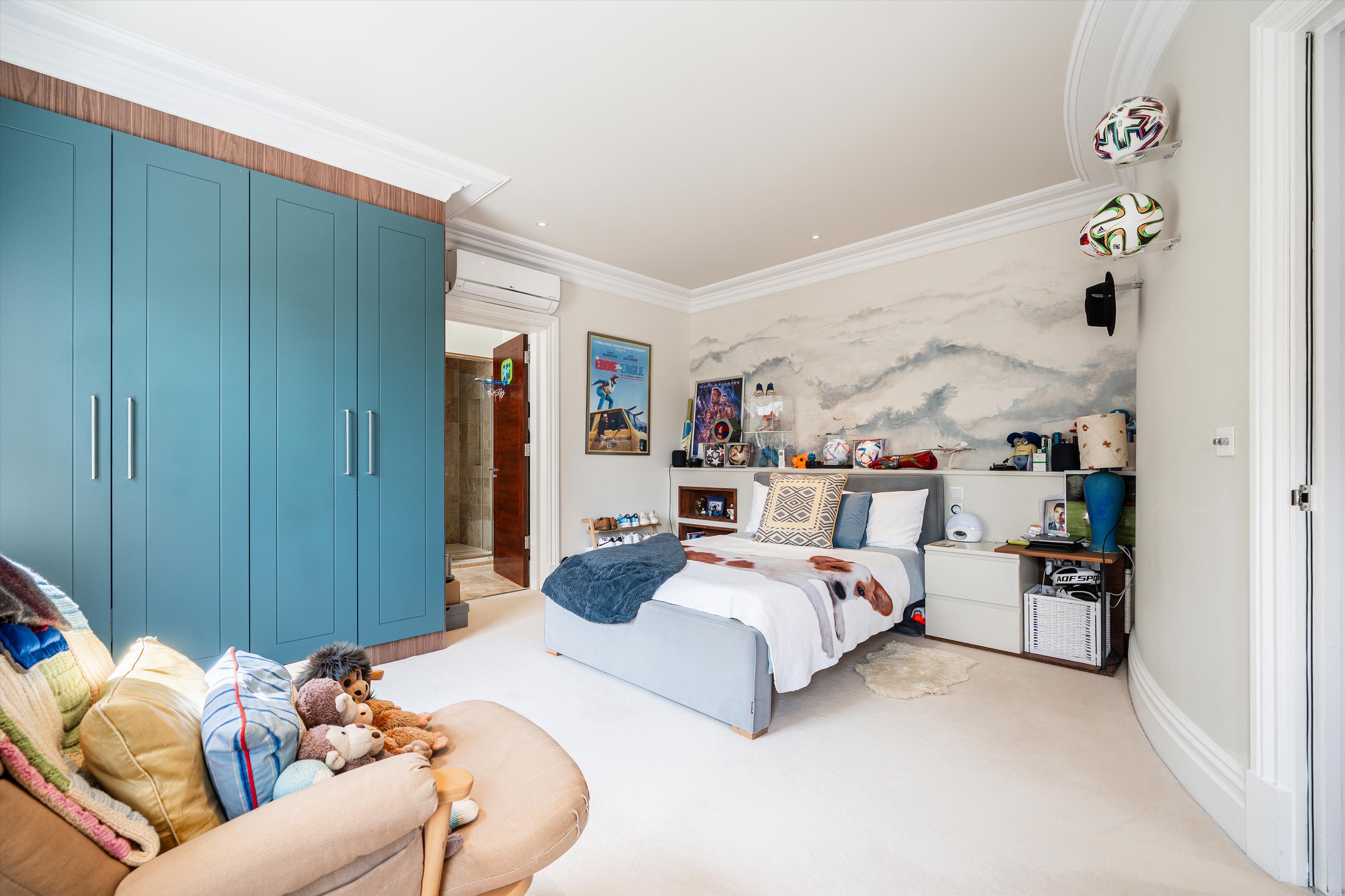 Burwood Park, Walton-On-Thames, Surrey, KT12