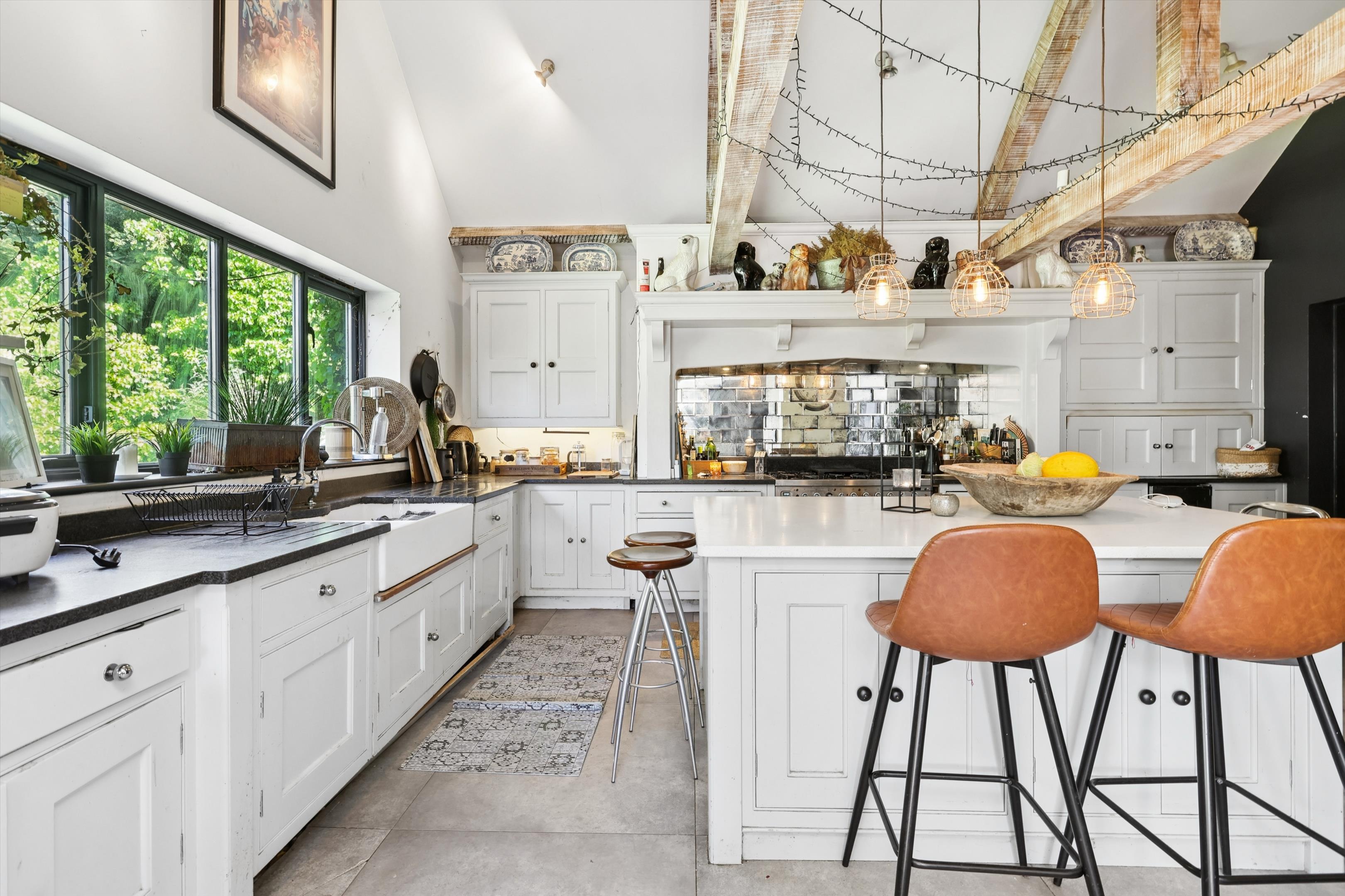 Drakes Close, Esher, Surrey, KT10
